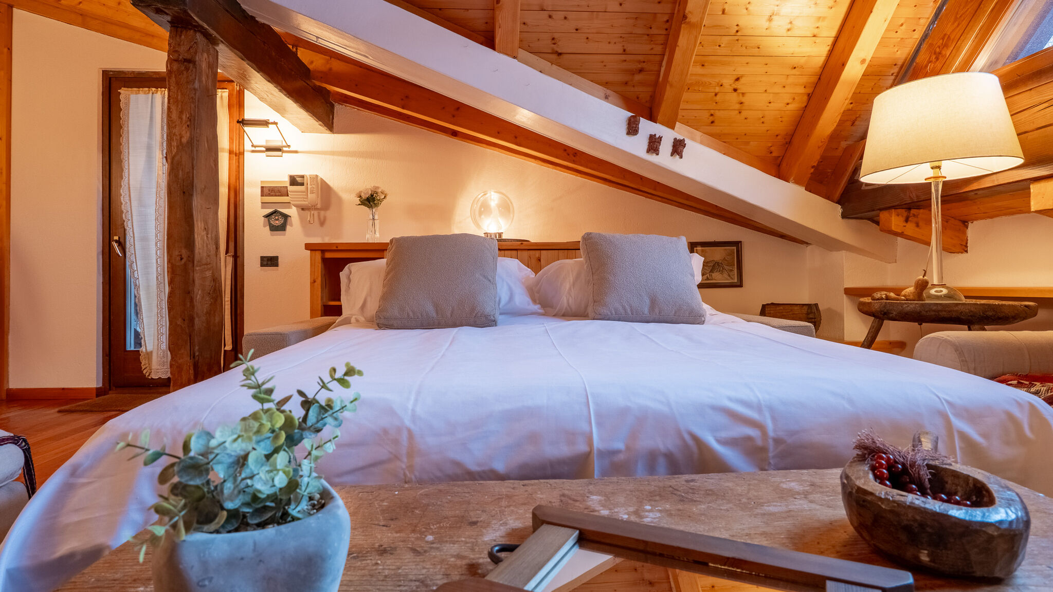 Italianway Valtournenche The Aimone - Historic Alpine Retreat