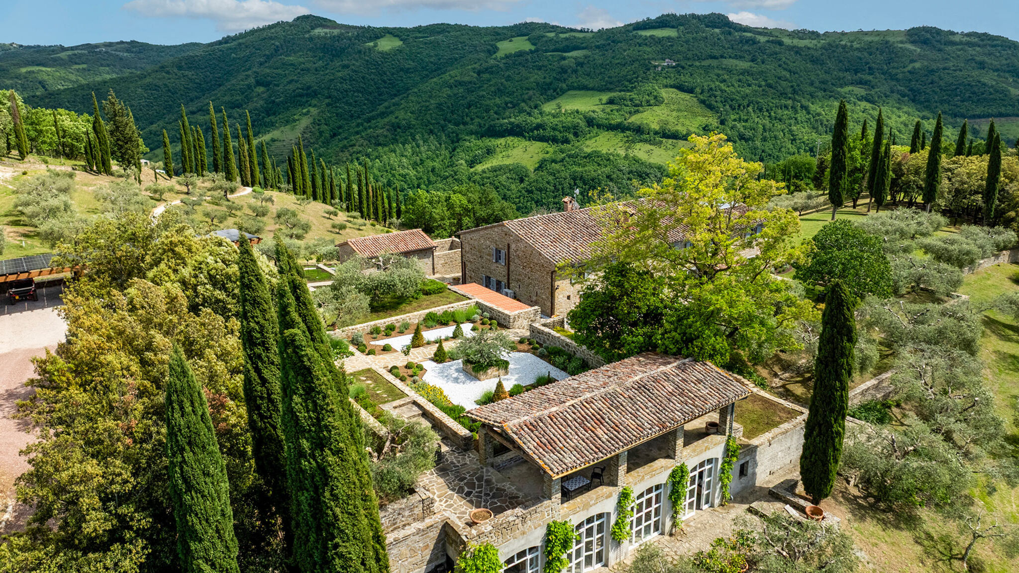 Italianway Gubbio Tenuta Santa Cristina 10