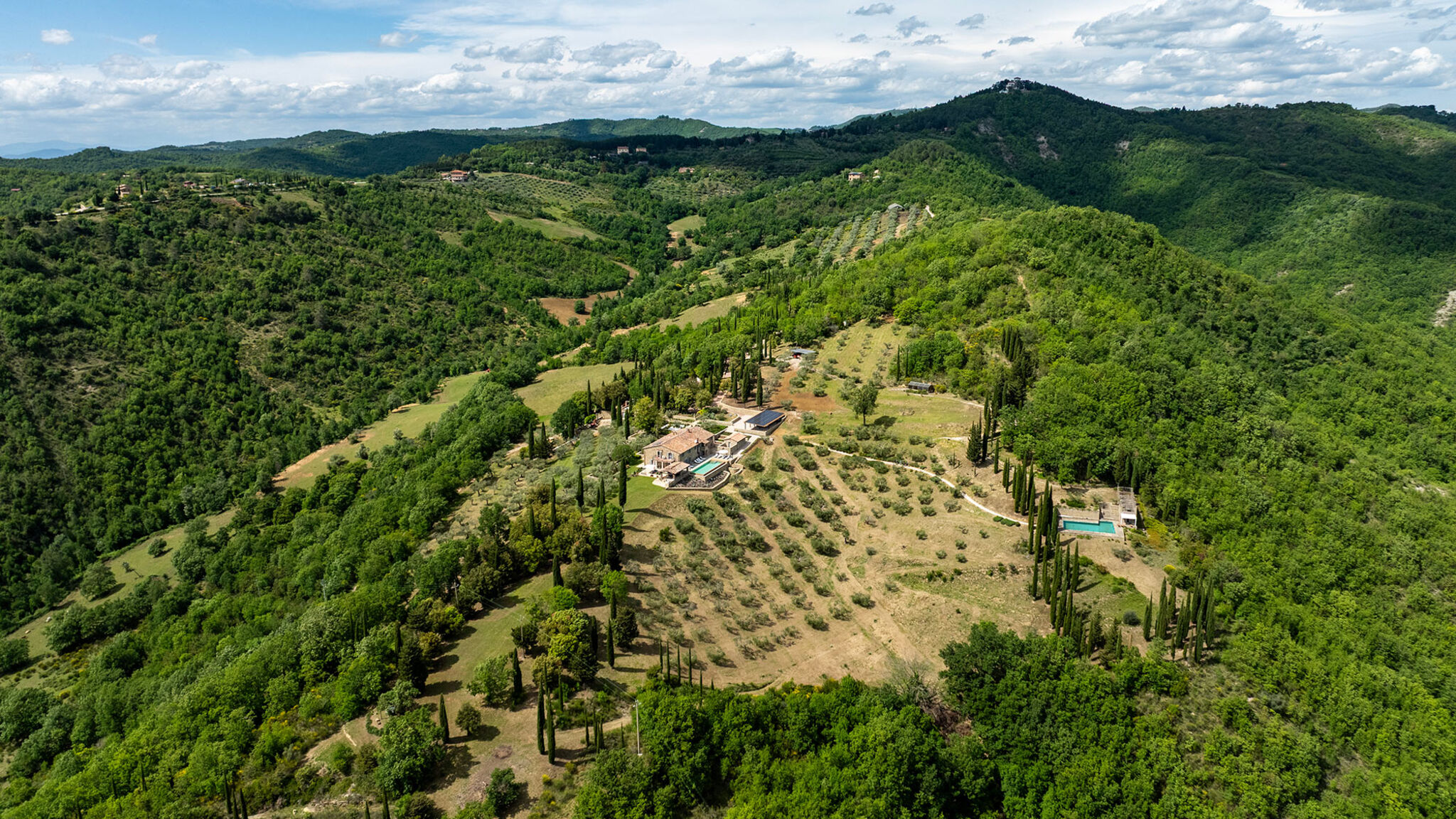 Italianway Gubbio Tenuta Santa Cristina 10