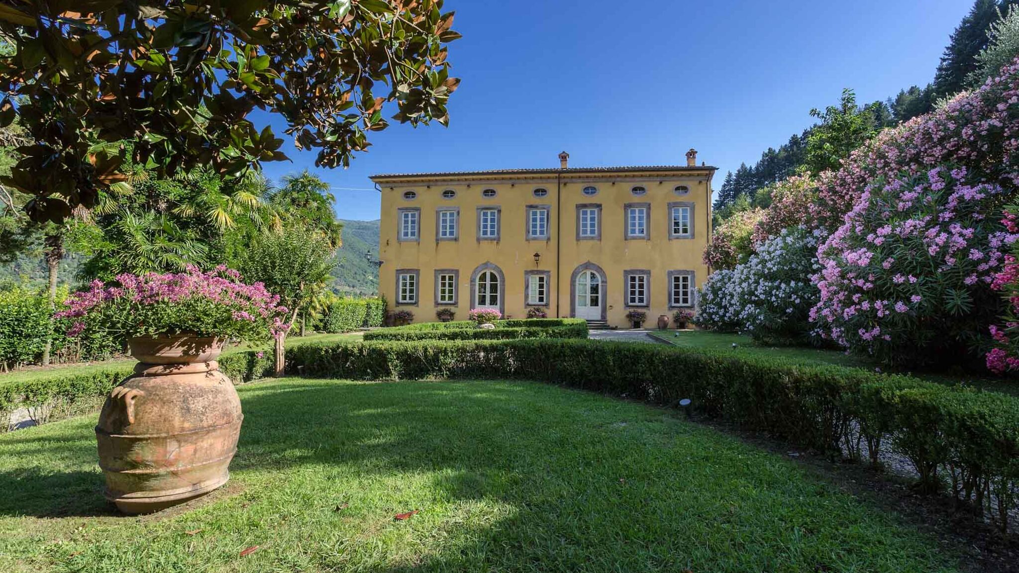 Italianway Capannori Villa Eva by Elite Villas