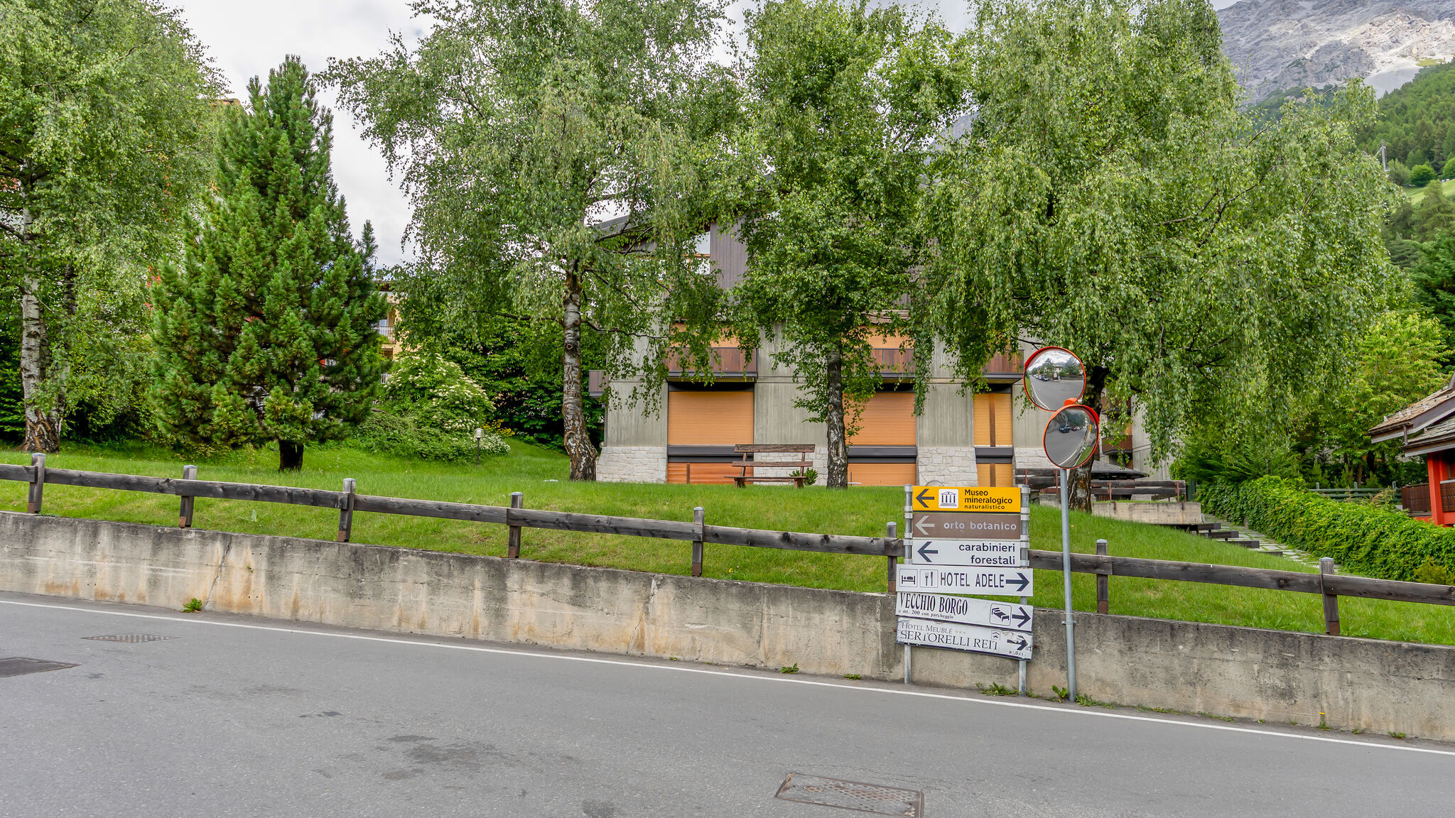 Italianway Bormio Little House Bormio Box privato e terme