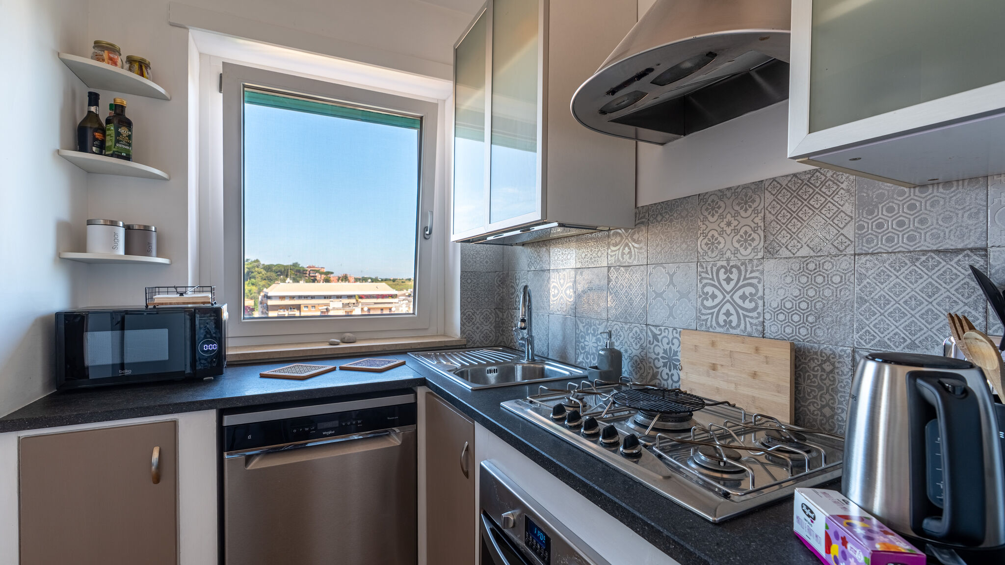Italianway Roma Central Apt + Parking – by Viva Domus