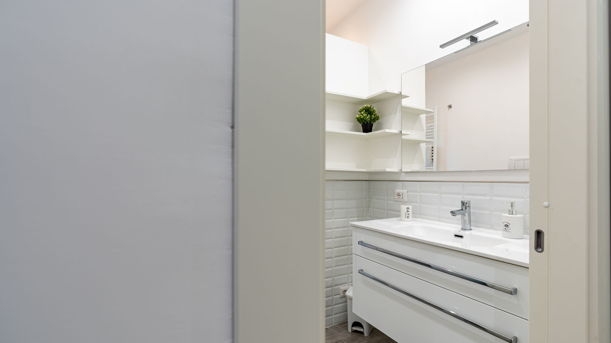 Italianway Roma Central Apt + Parking – by Viva Domus