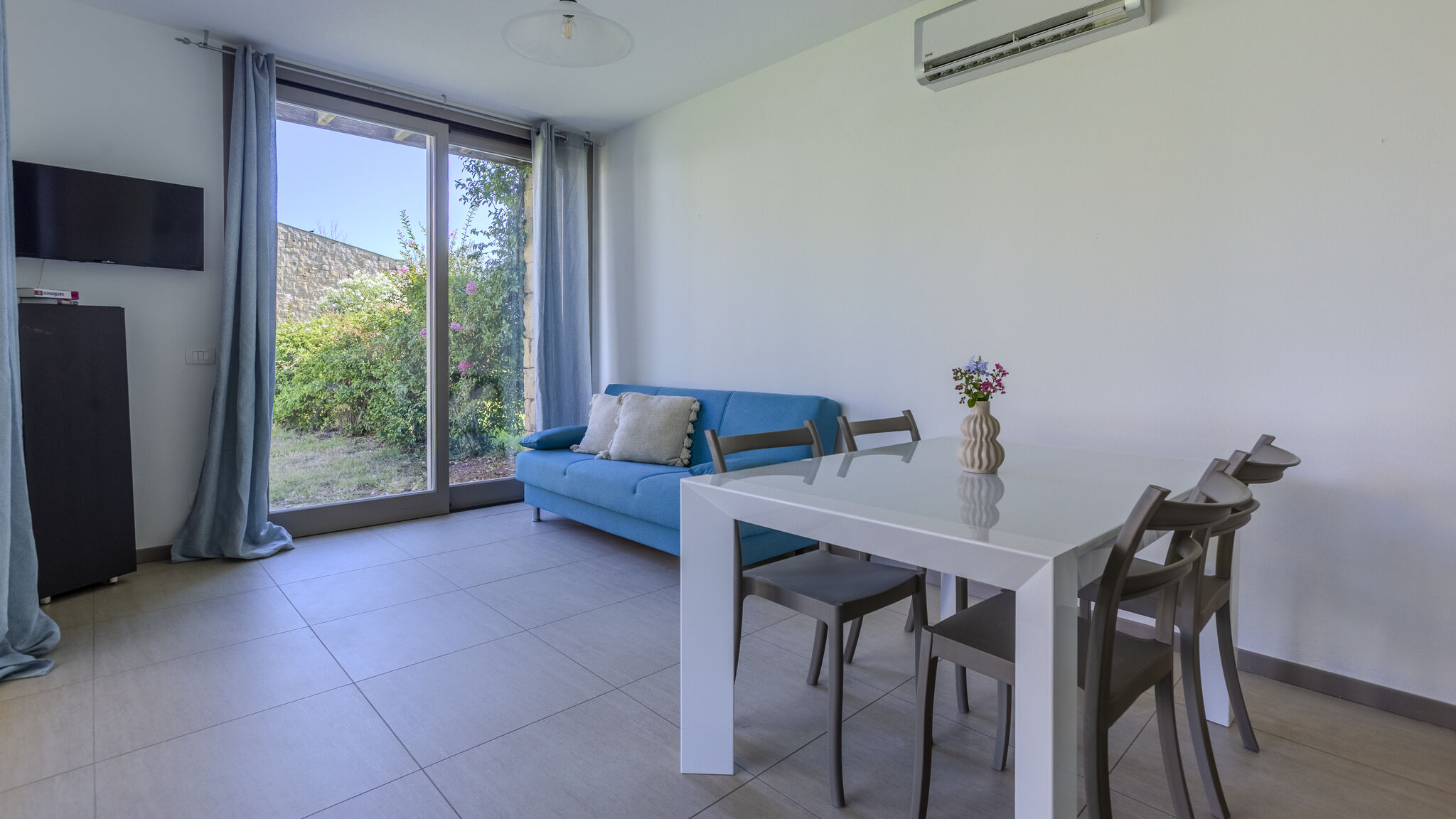 Italianway Masainas Golden Stone Villa: Pool & Relax
