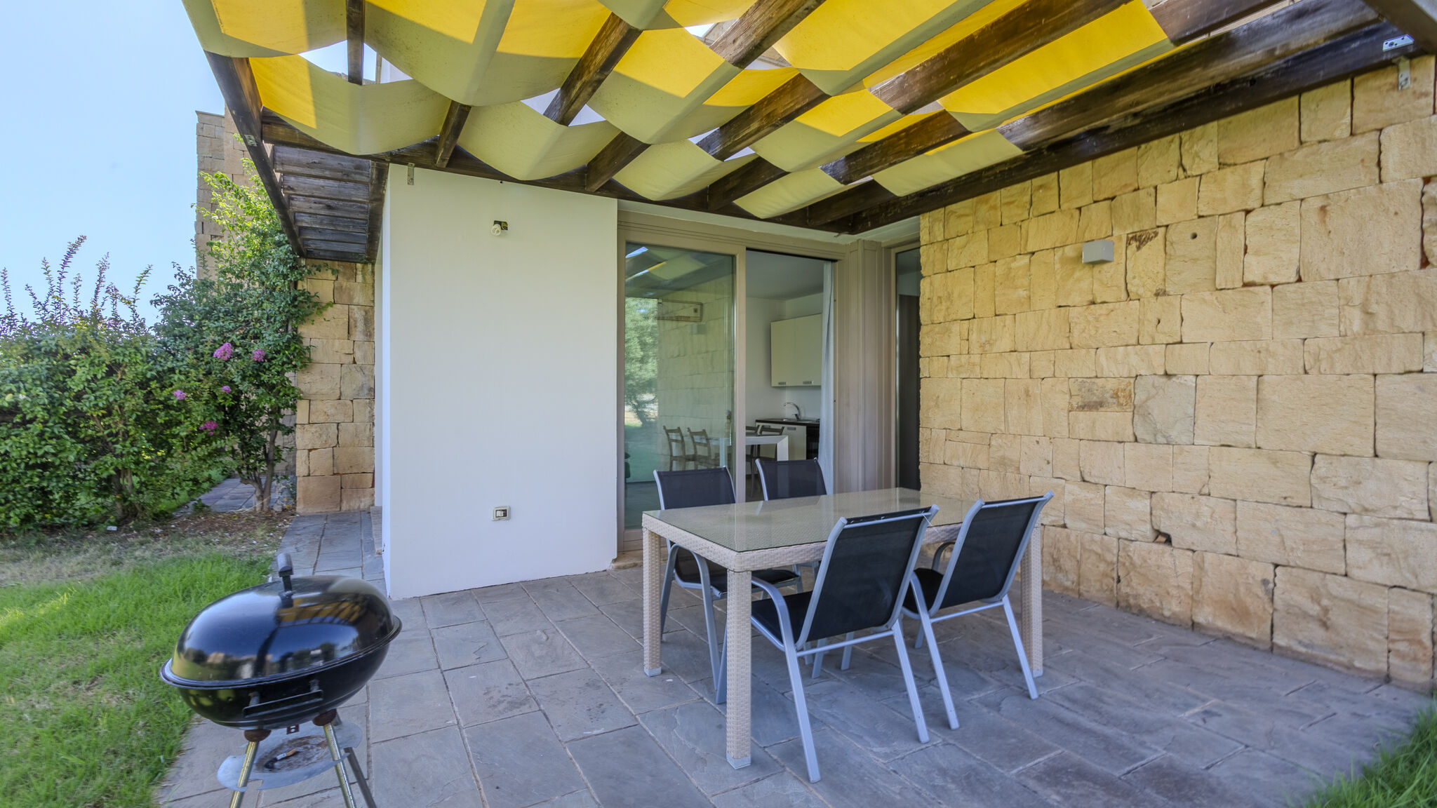 Italianway Masainas Golden Stone Villa: Pool & Relax