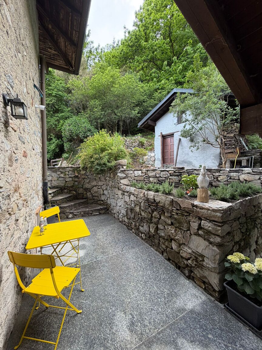 Lago Maggiore - Rentals & Estate Cannobio Antica Villa Branca by Lago Maggiore Rentals 