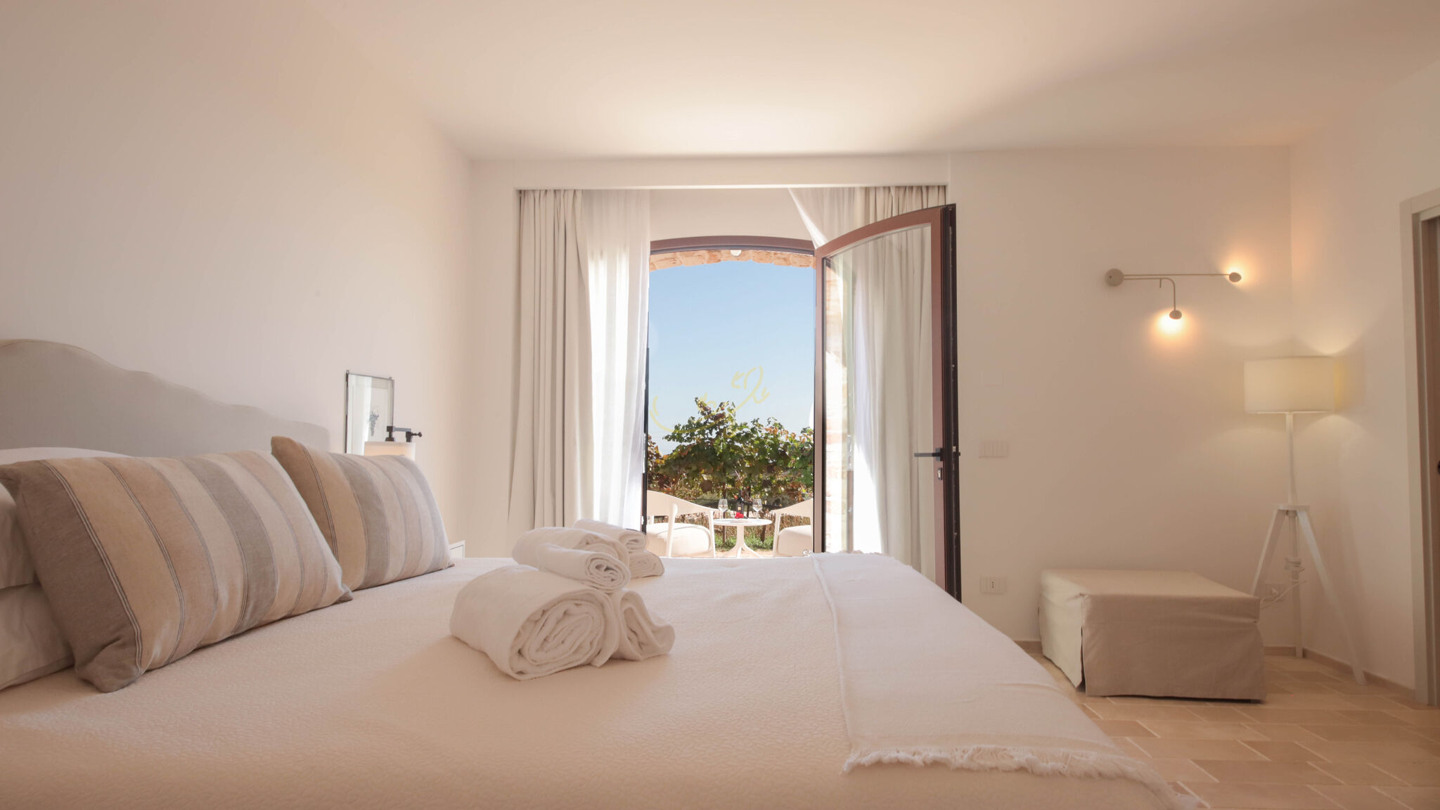 Trulli e Dimore Property Management Monopoli TD Tenuta Donna Madia Sea View Pool Over Vineyard