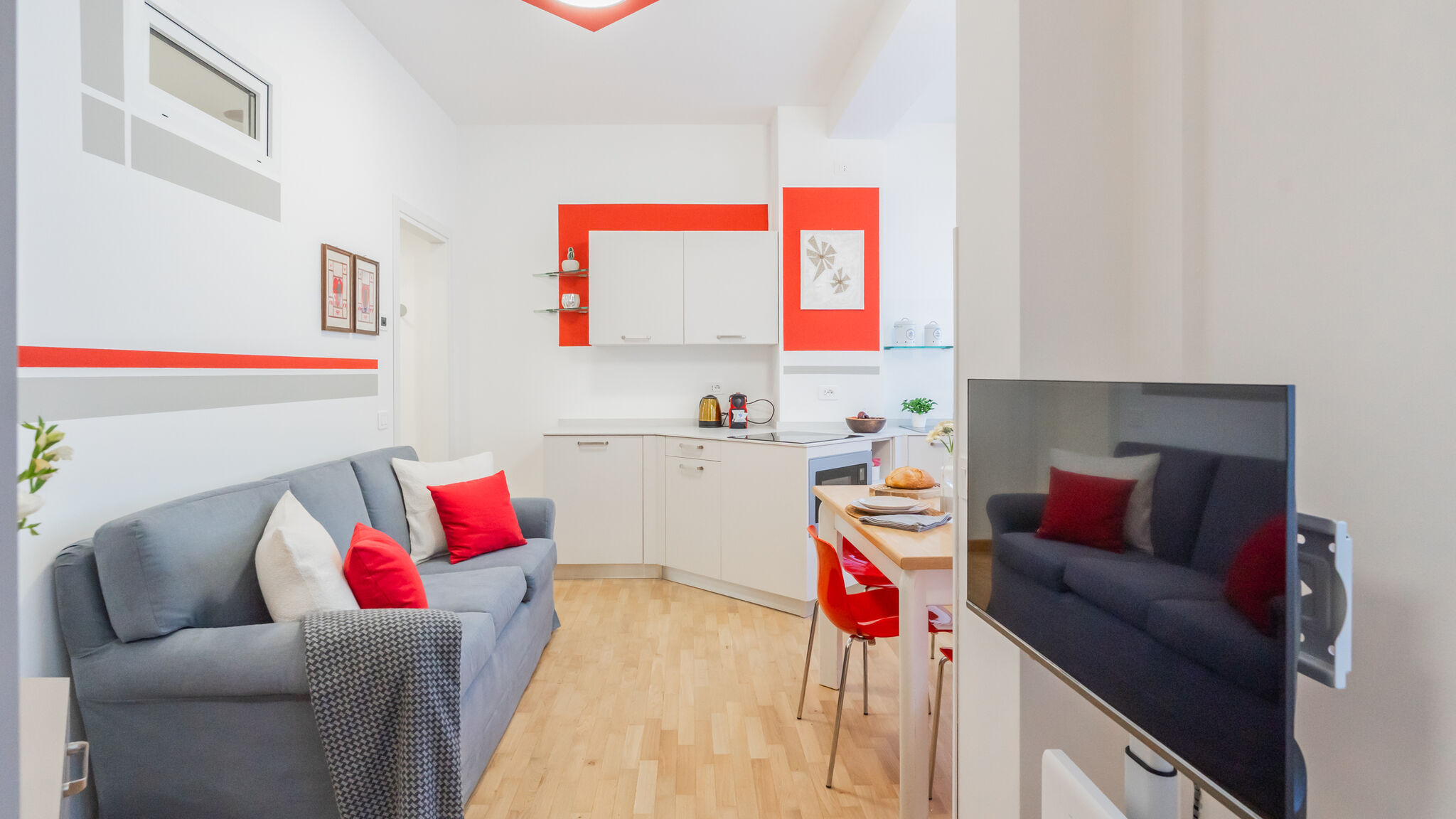 Italianway Como Nineteen by Rent All Como