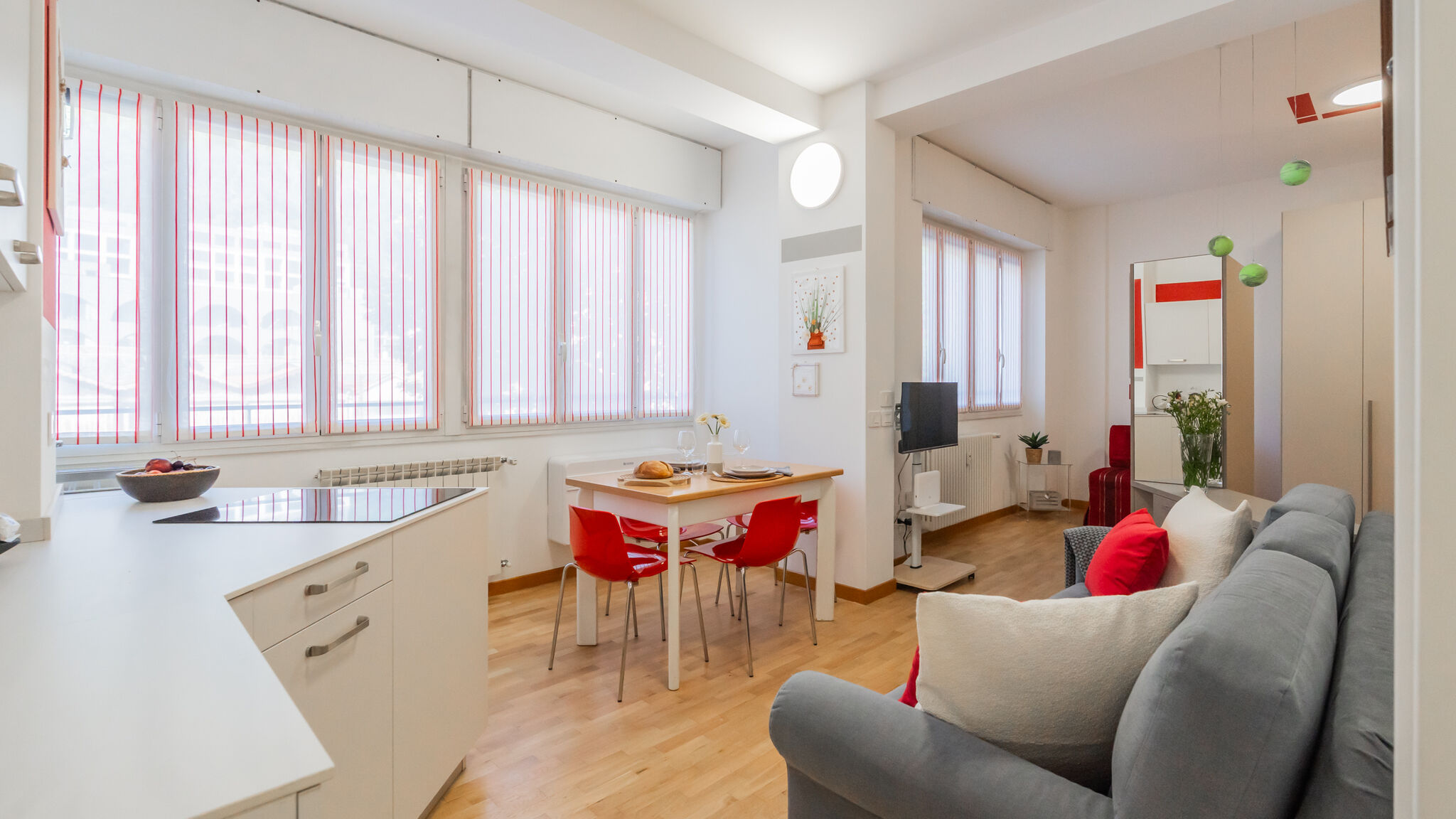Italianway Como Nineteen by Rent All Como