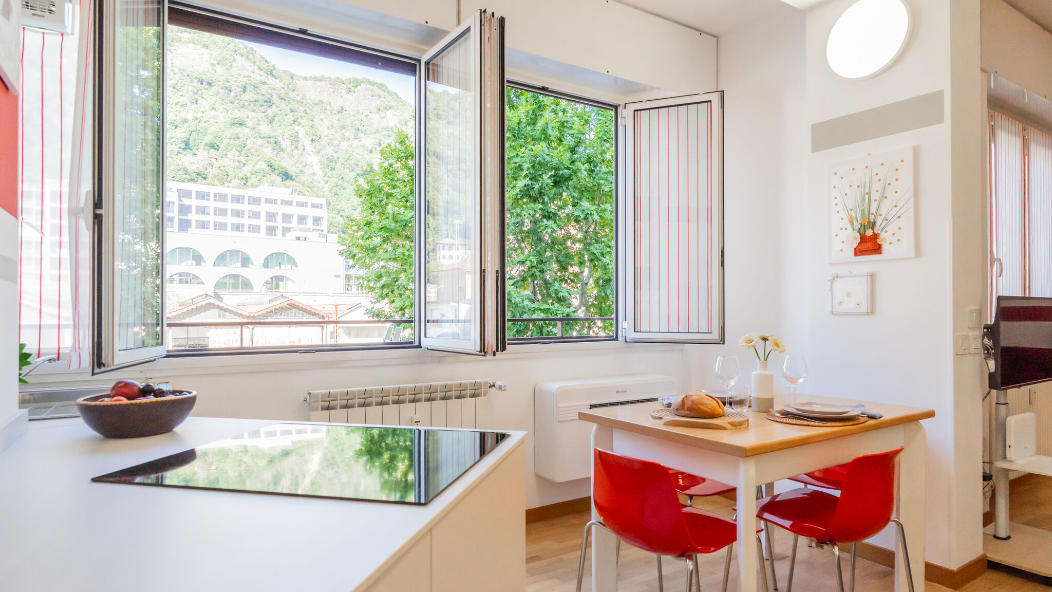 Italianway Como Nineteen by Rent All Como