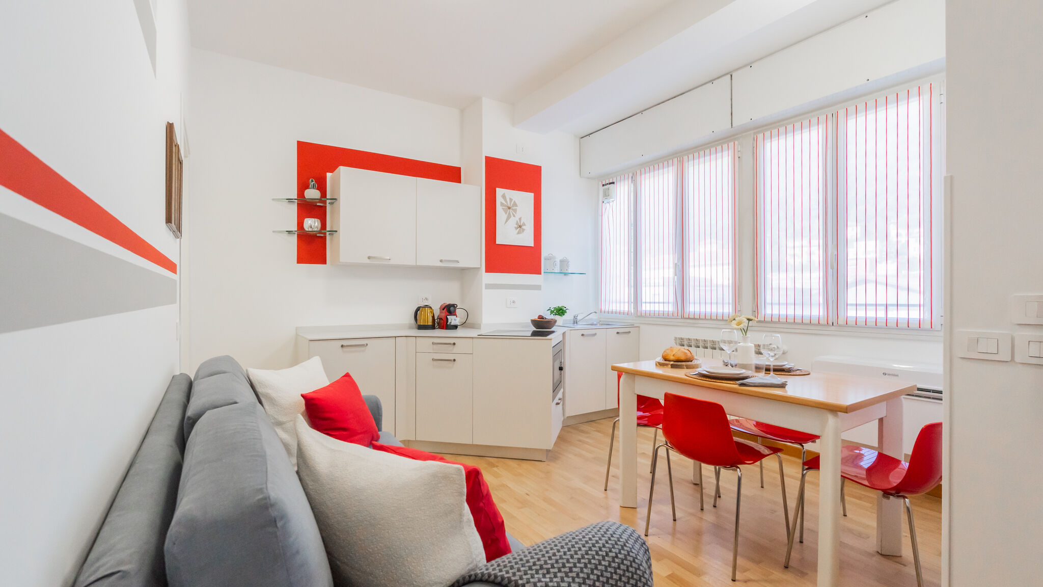 Italianway Como Nineteen by Rent All Como