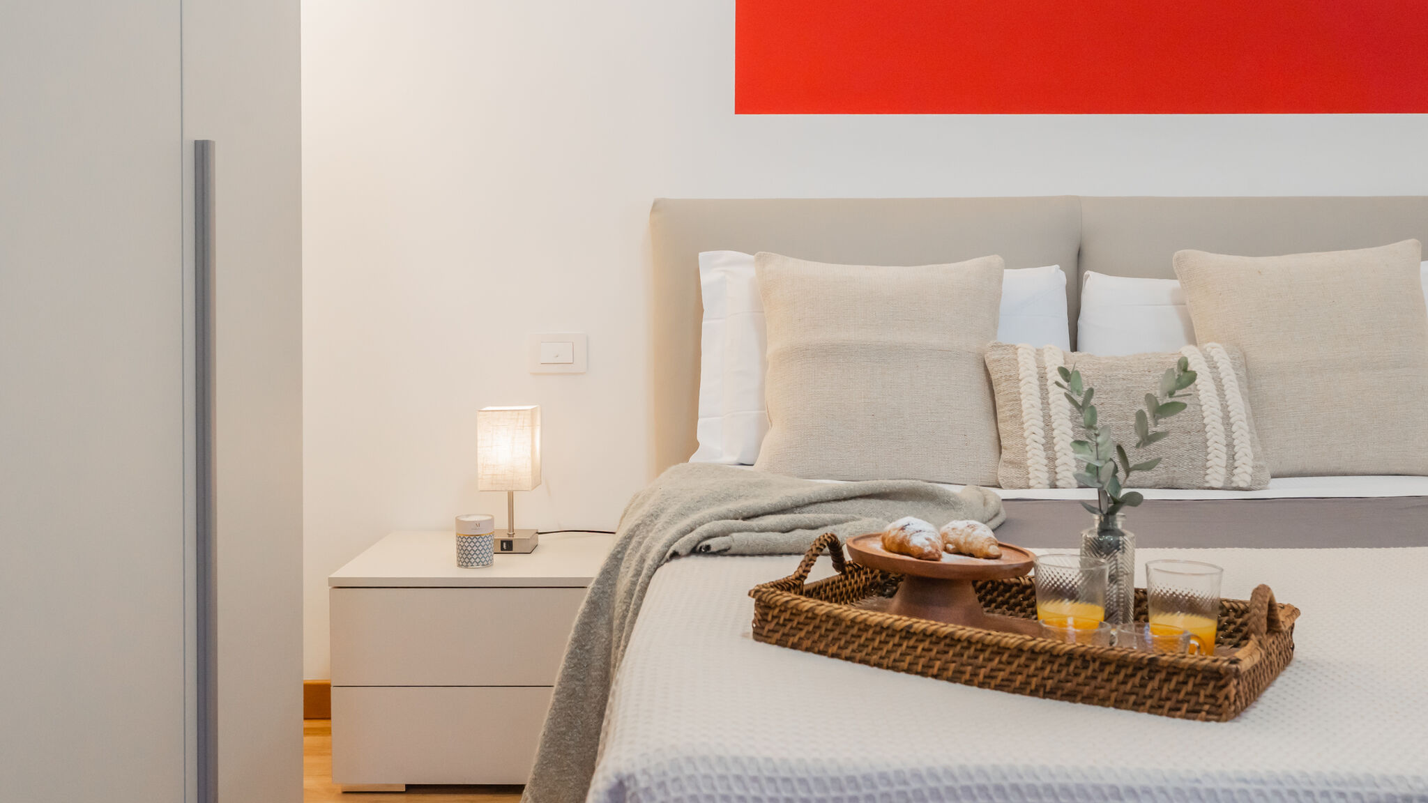 Italianway Como Nineteen by Rent All Como