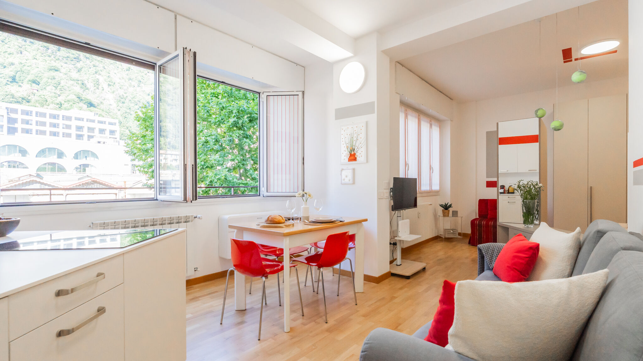 Italianway Como Nineteen by Rent All Como