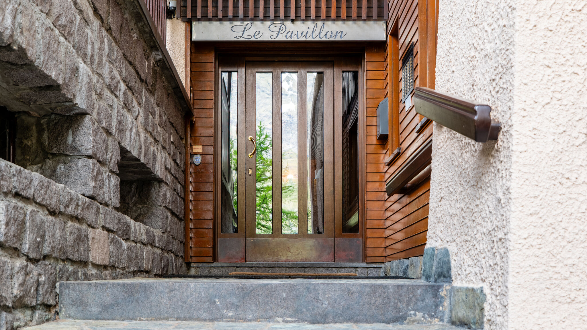 Italianway Valtournenche The Ridge | Family Apartment with Matterhorn View