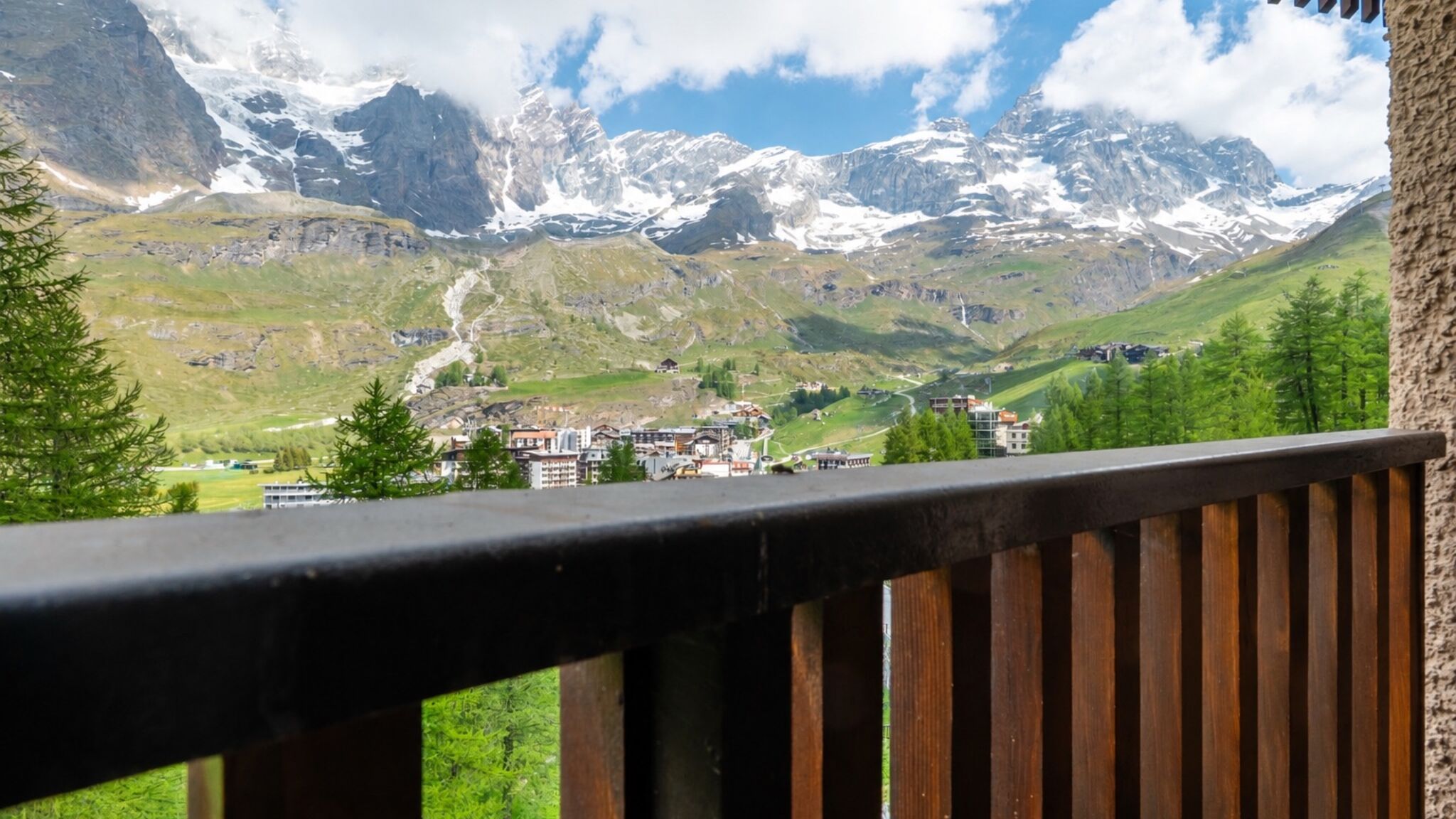 Italianway Valtournenche The Ridge | Family Apartment with Matterhorn View