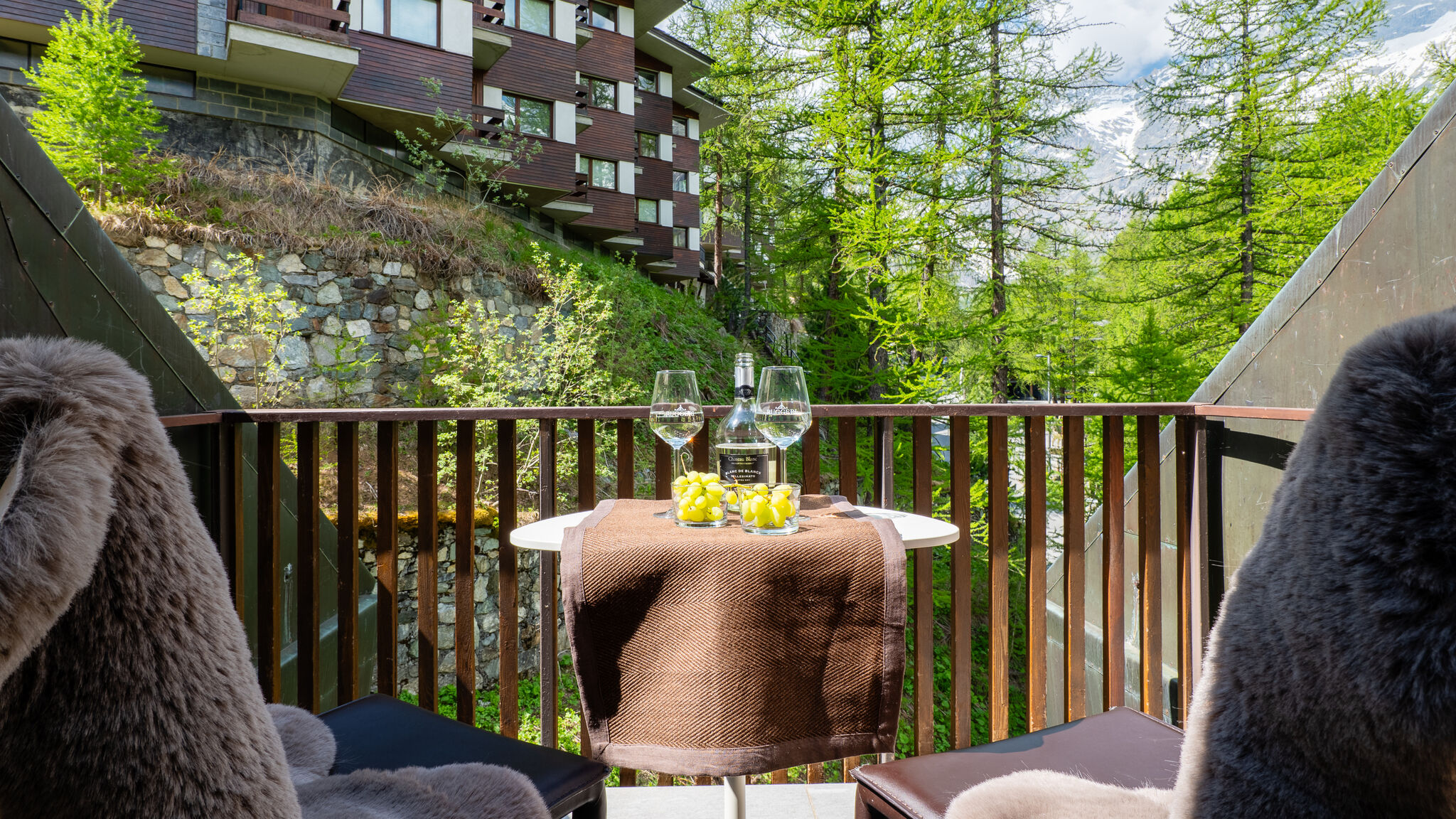 Italianway Valtournenche The Ridge | Family Apartment with Matterhorn View