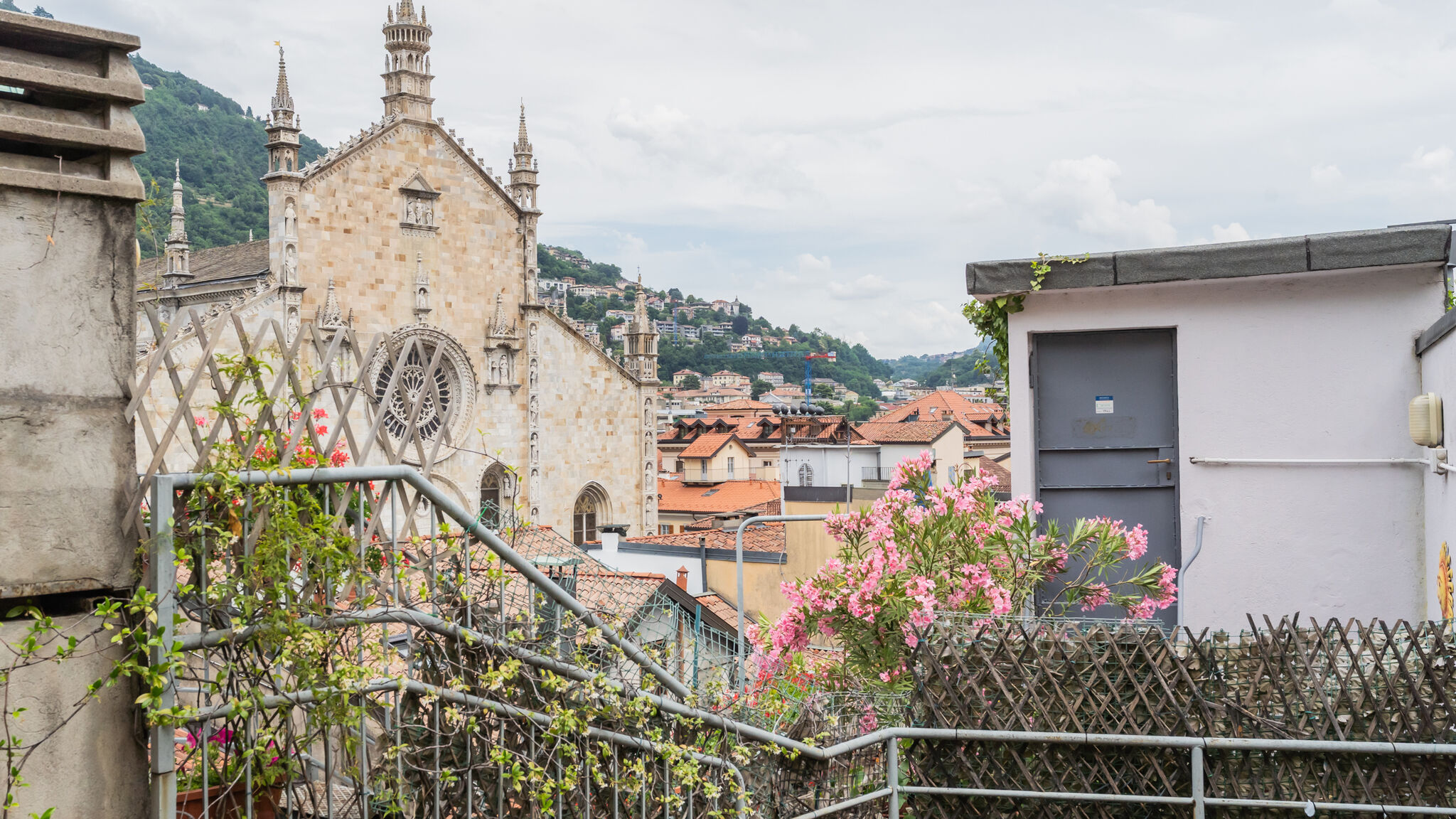 Italianway Como Duomo View & Balconies by Rent All Como