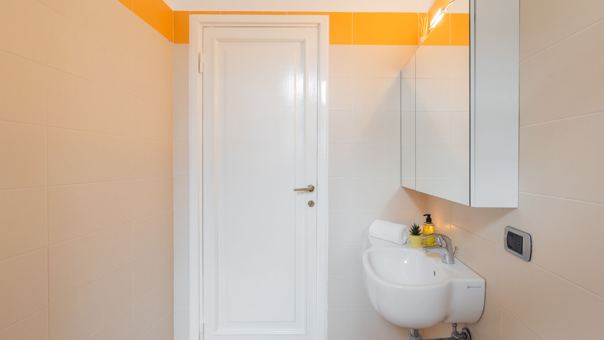 Italianway Como Duomo View & Balconies by Rent All Como