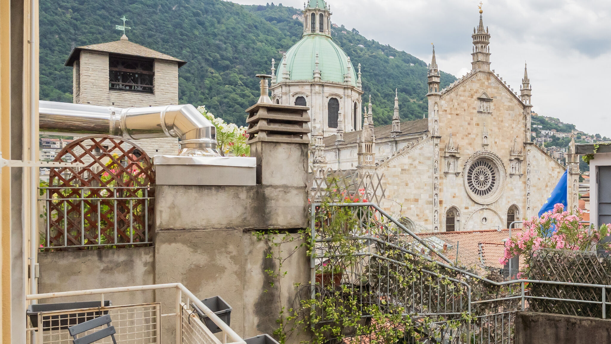 Italianway Como Duomo View & Balconies by Rent All Como