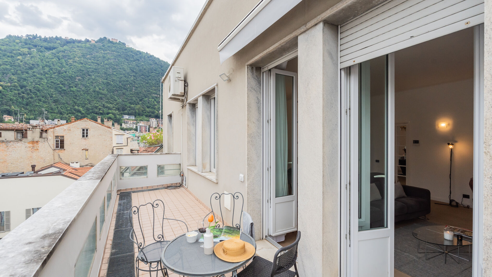 Italianway Como Duomo View & Balconies by Rent All Como