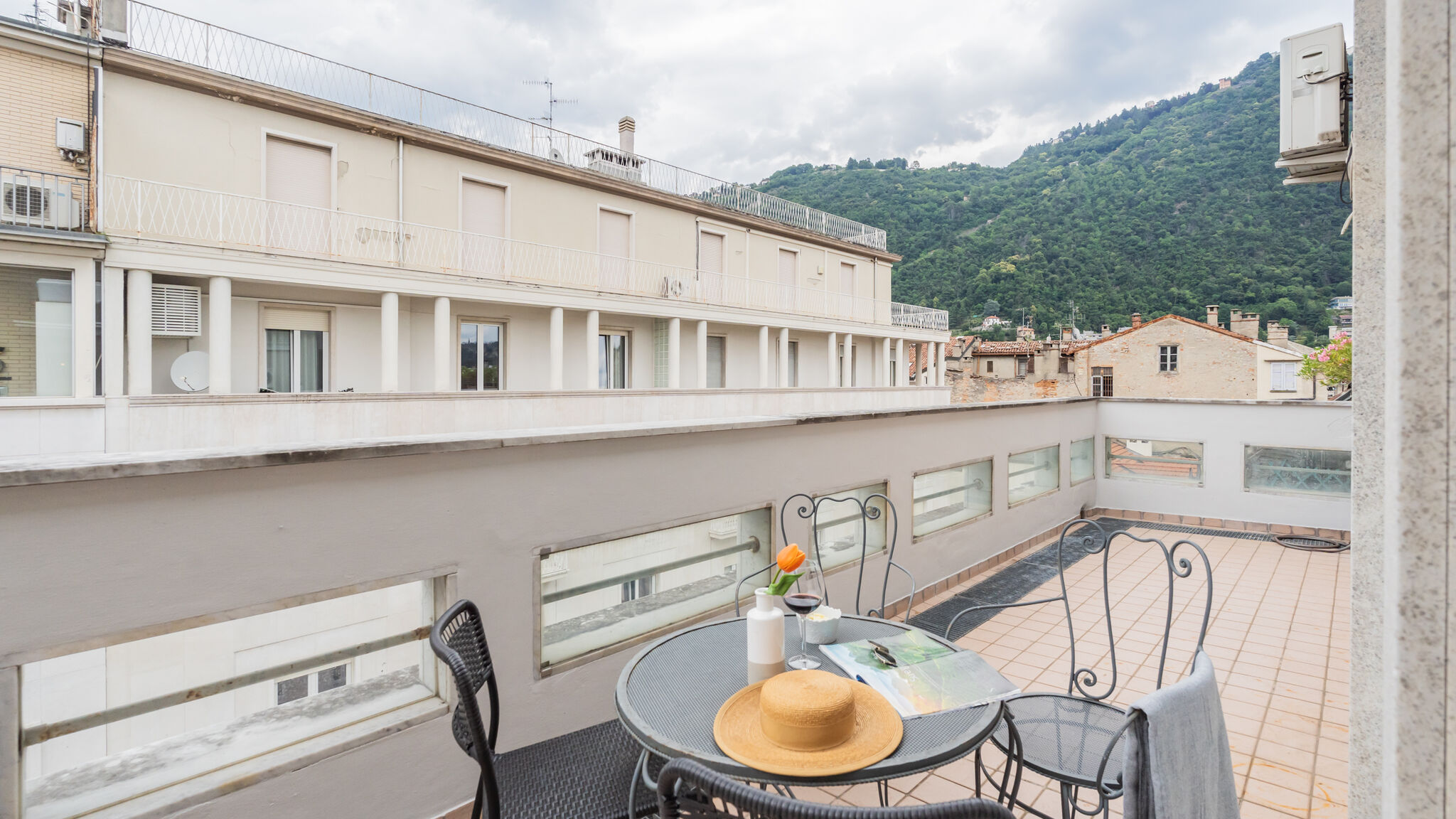 Italianway Como Duomo View & Balconies by Rent All Como