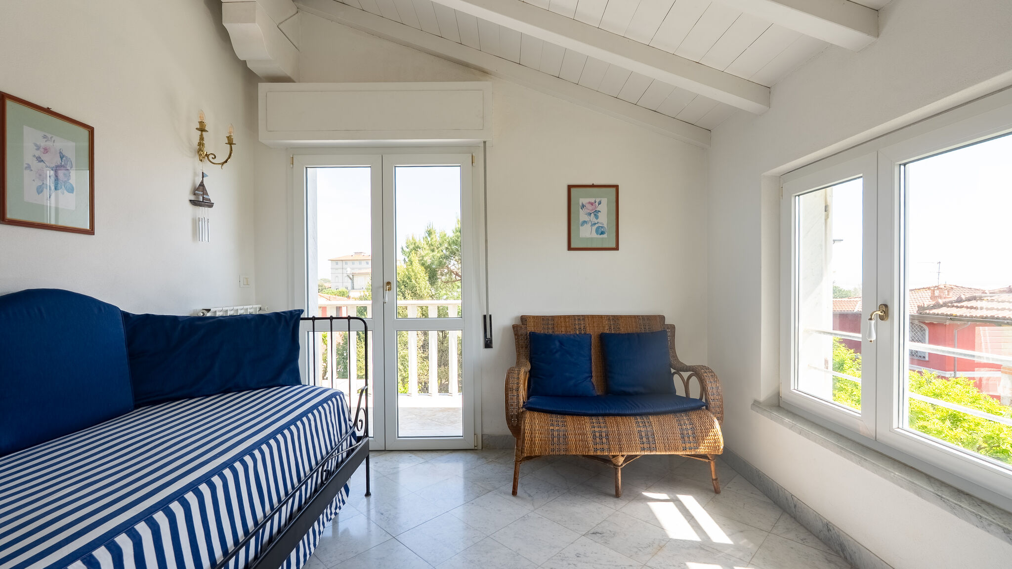 Italianway Pietrasanta Bilocale a picco sul mare - Vivere Housing