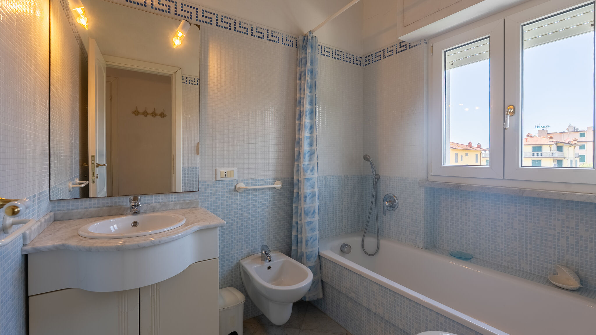 Italianway Pietrasanta Bilocale a picco sul mare - Vivere Housing