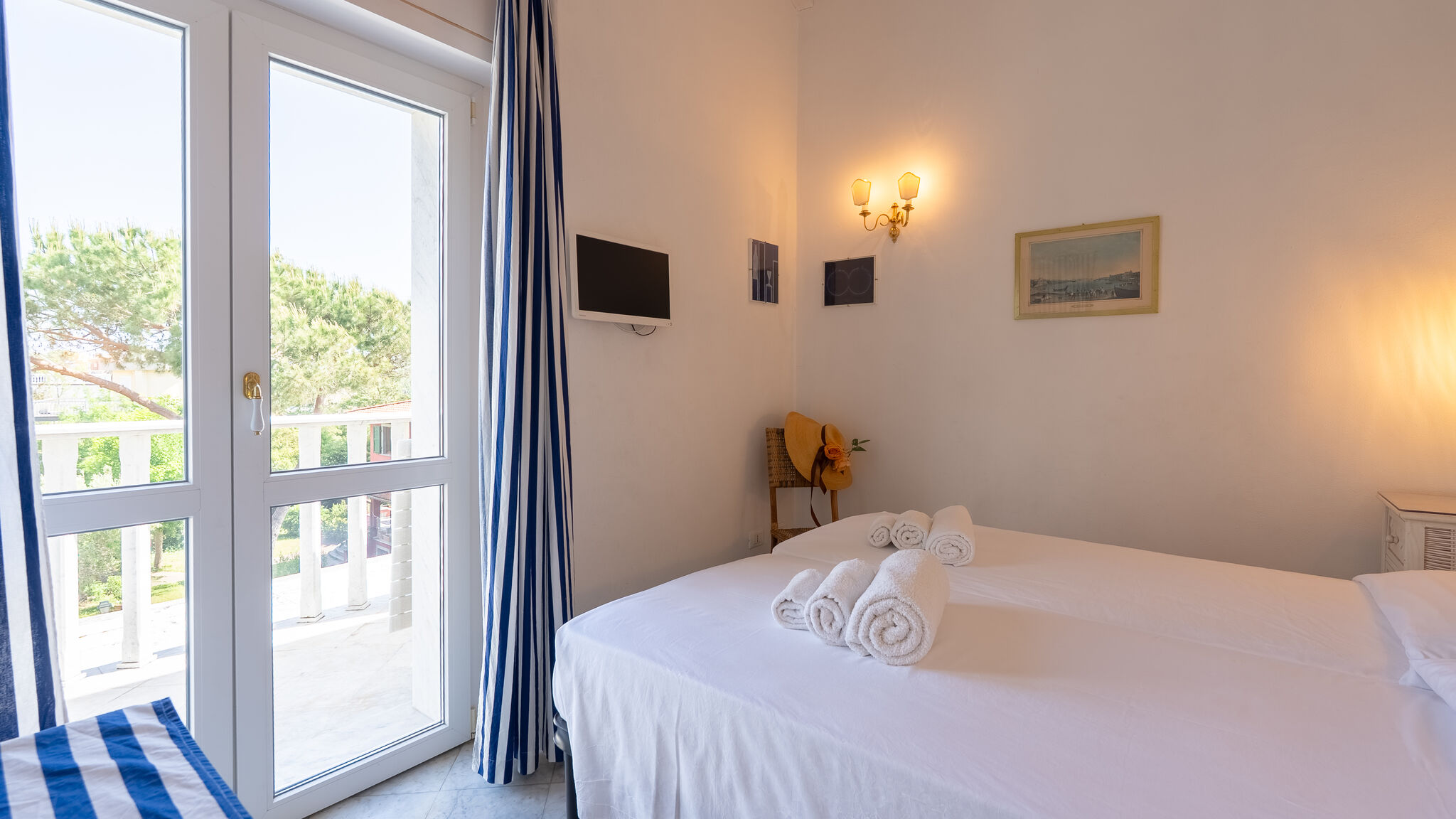 Italianway Pietrasanta Bilocale a picco sul mare - Vivere Housing