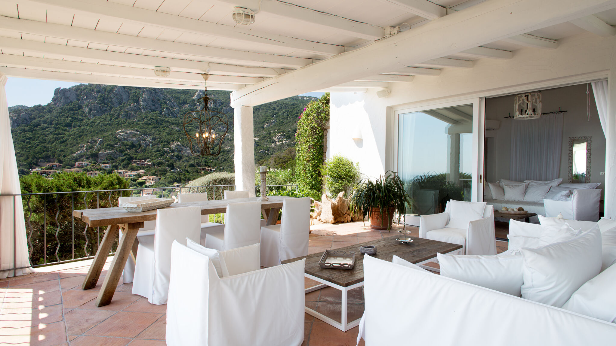REBhomes Arzachena Villa Florin