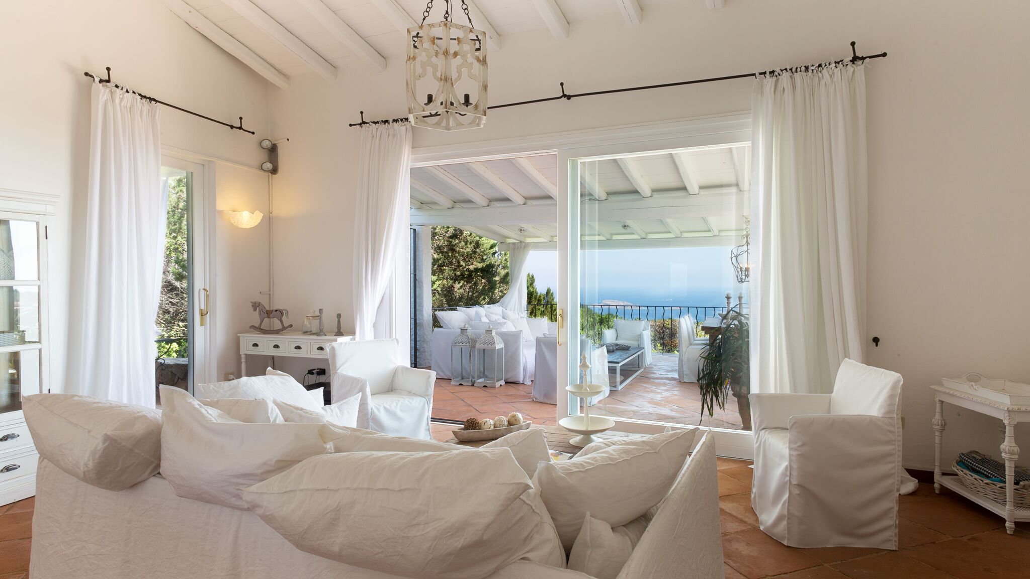 REBhomes Arzachena Villa Florin