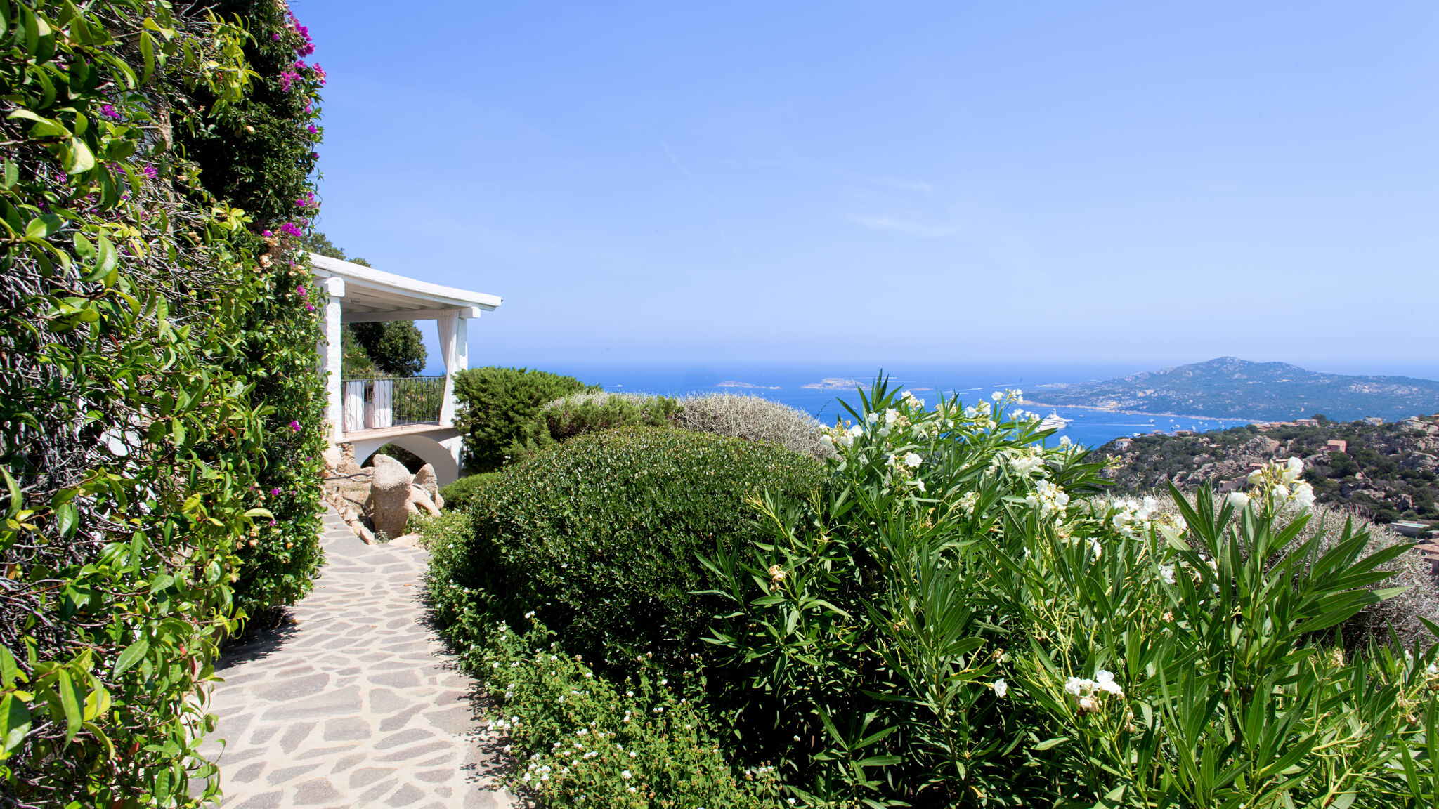 REBhomes Arzachena Villa Florin
