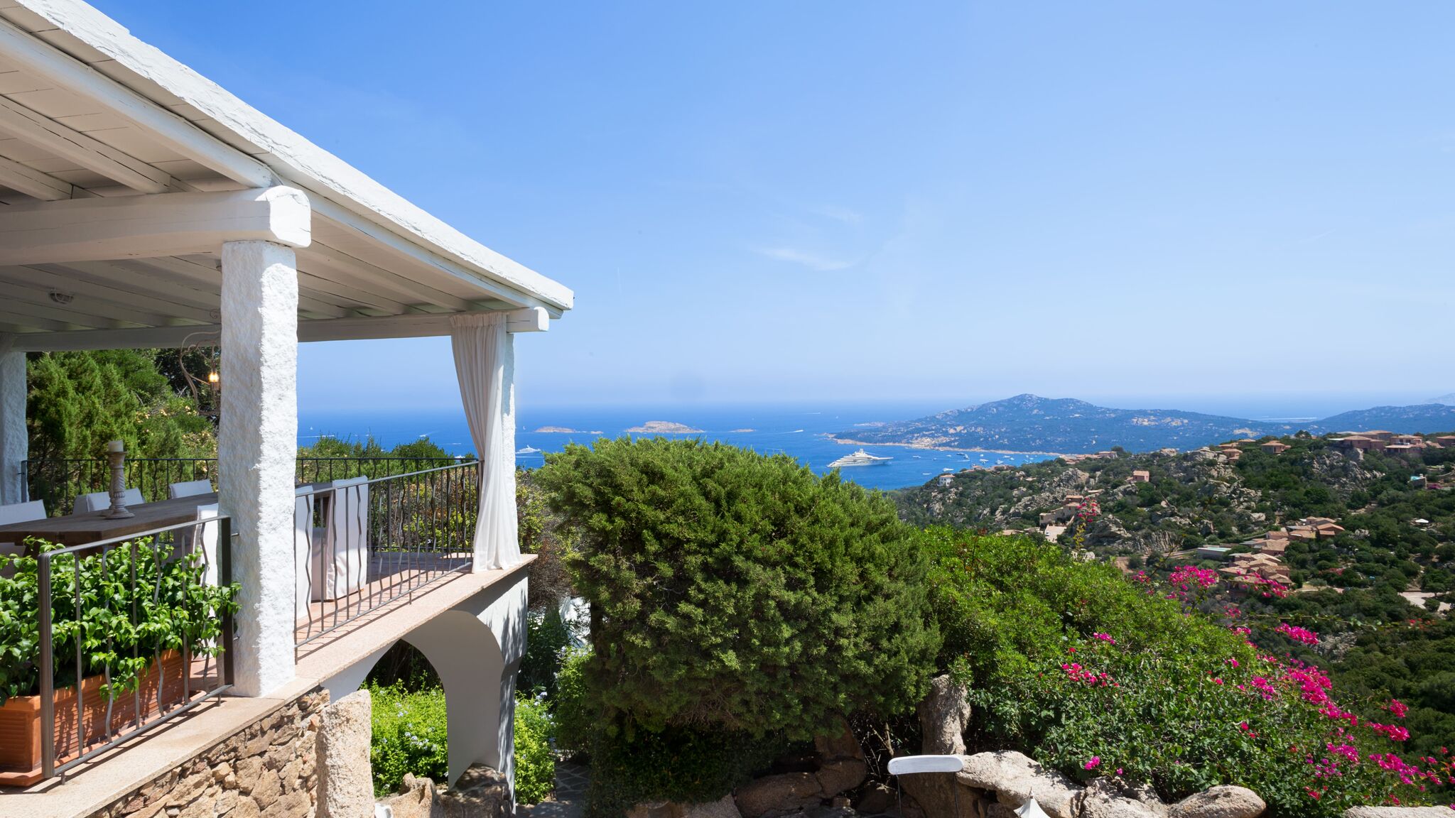 REBhomes Arzachena Villa Florin