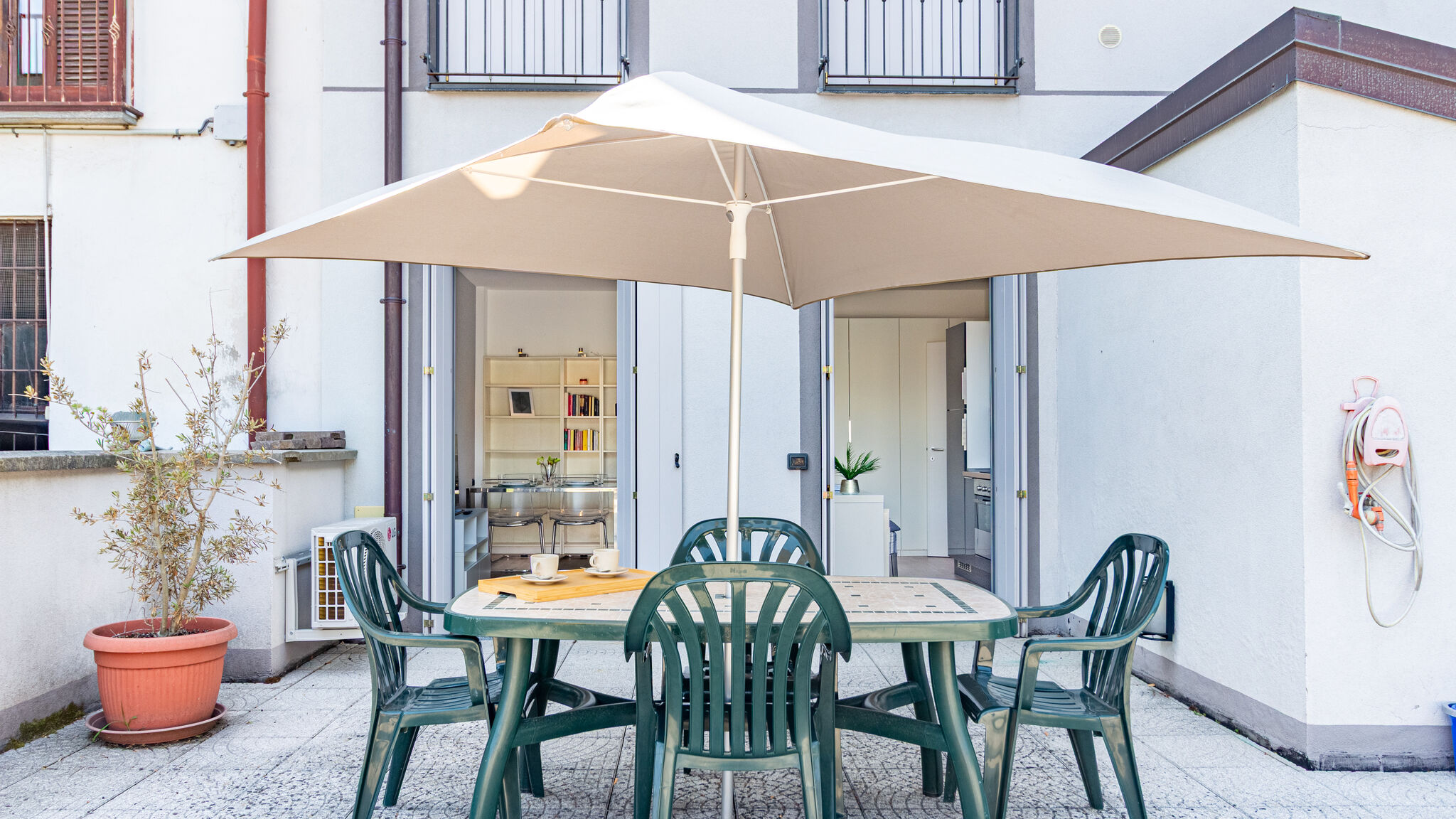 Italianway Biassono La Casa del Parco by Houset