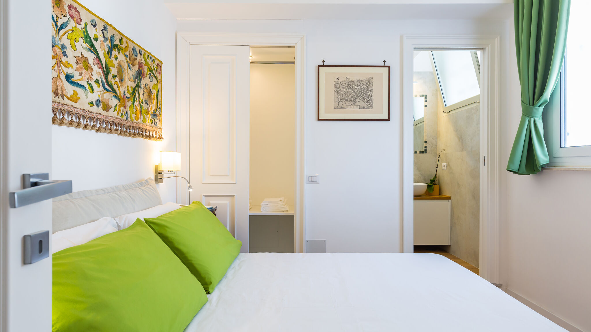 Italianway Napoli De Sangro Suite by NapoliApartments
