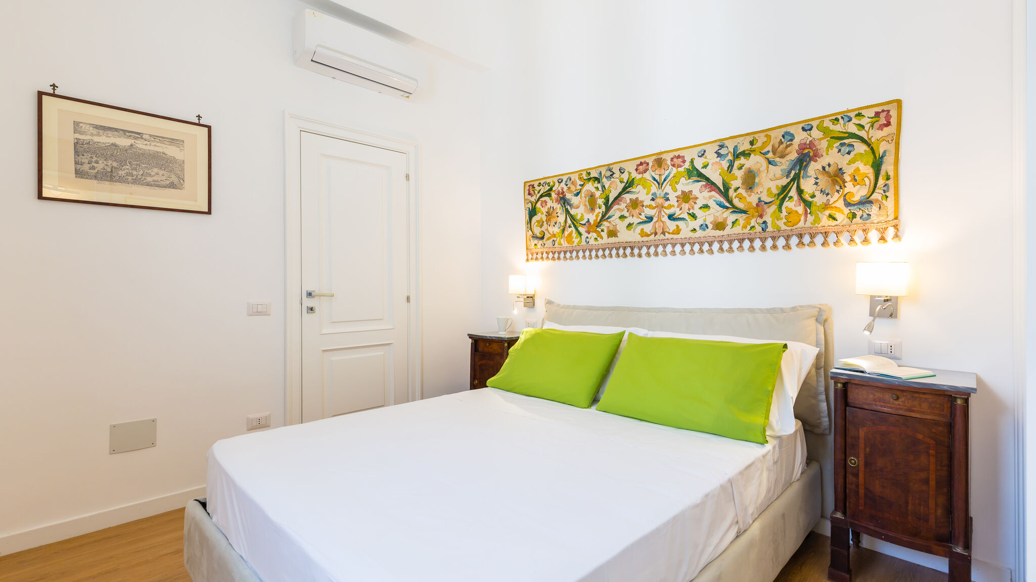 Italianway Napoli De Sangro Suite by NapoliApartments