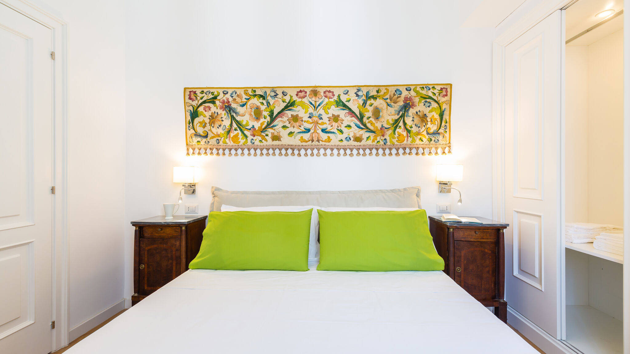 Italianway Napoli De Sangro Suite by NapoliApartments