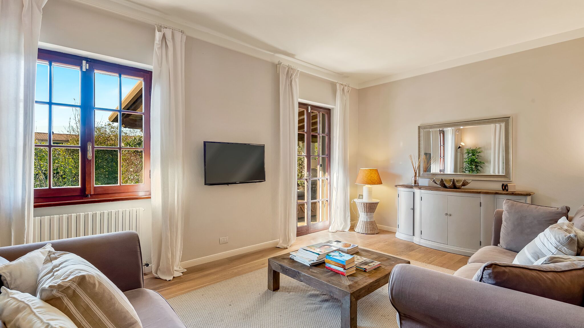 Italianway Forte dei Marmi Villetta Estiva a Forte dei Marmi - Vivere Housing