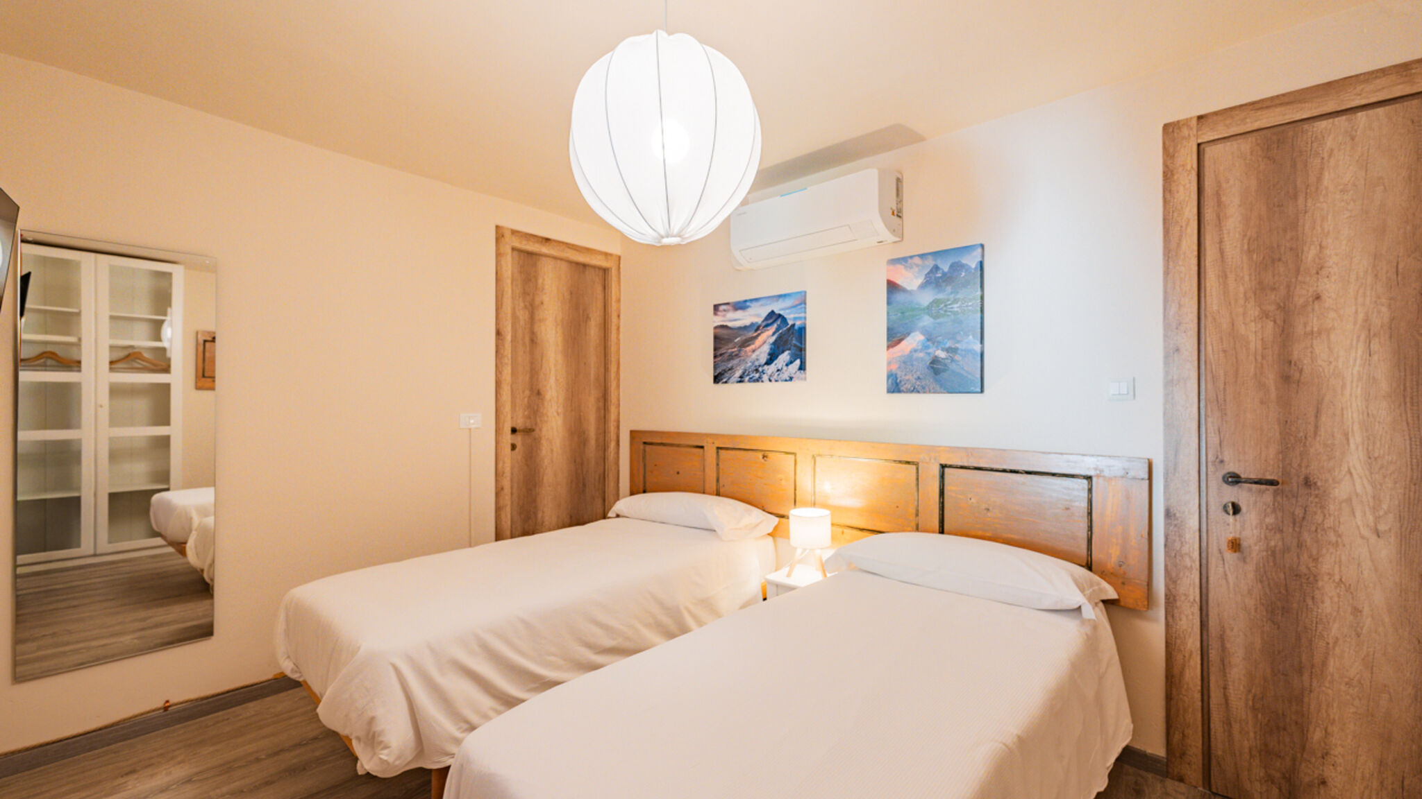 Italianway Vinadio Meublè La Ciastella [Two single beds]
