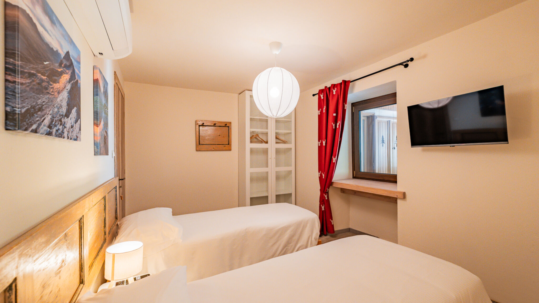 Italianway Vinadio Meublè La Ciastella [Two single beds]