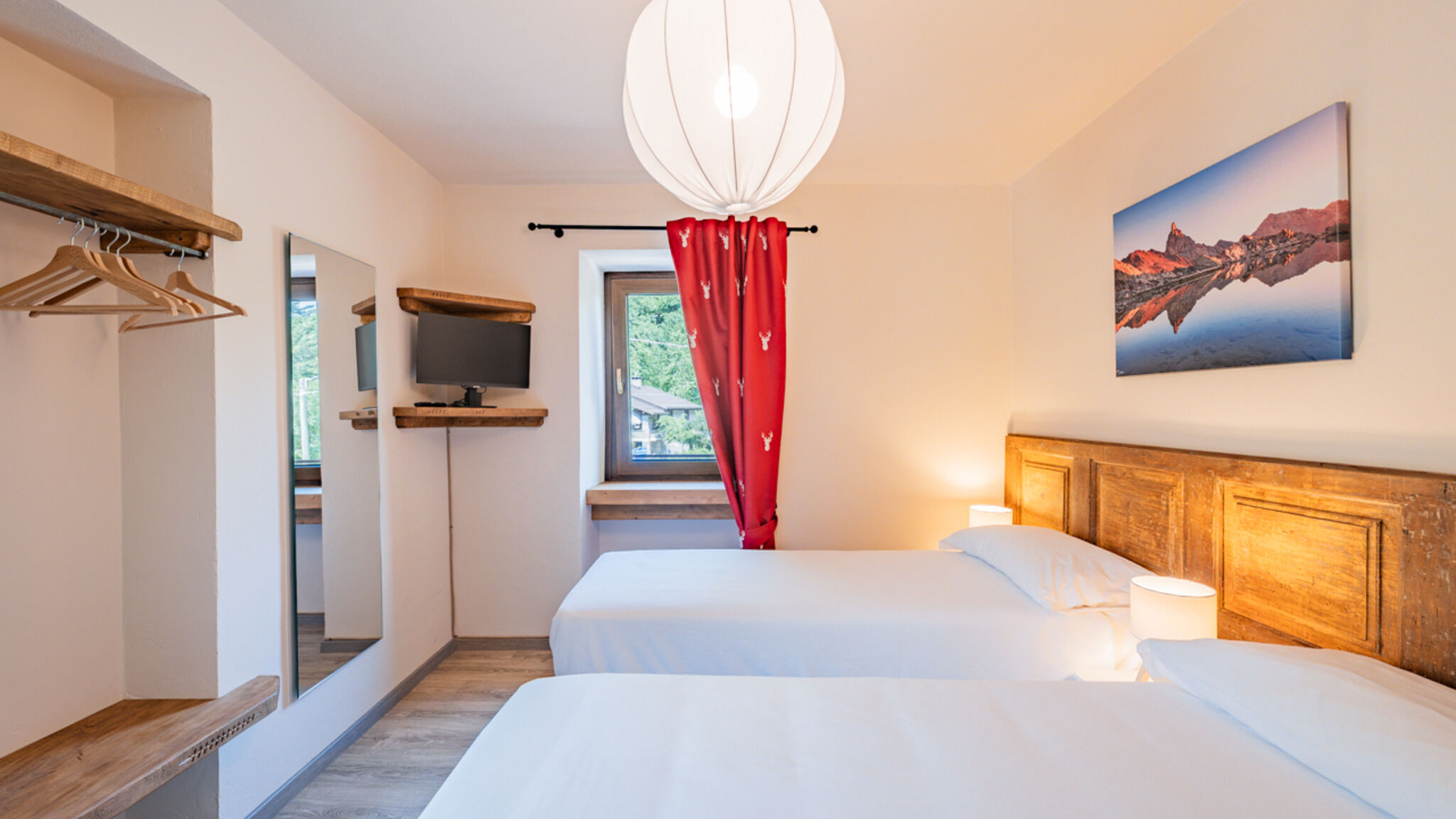 Italianway Vinadio Meublé la Ciastella [two twin beds]