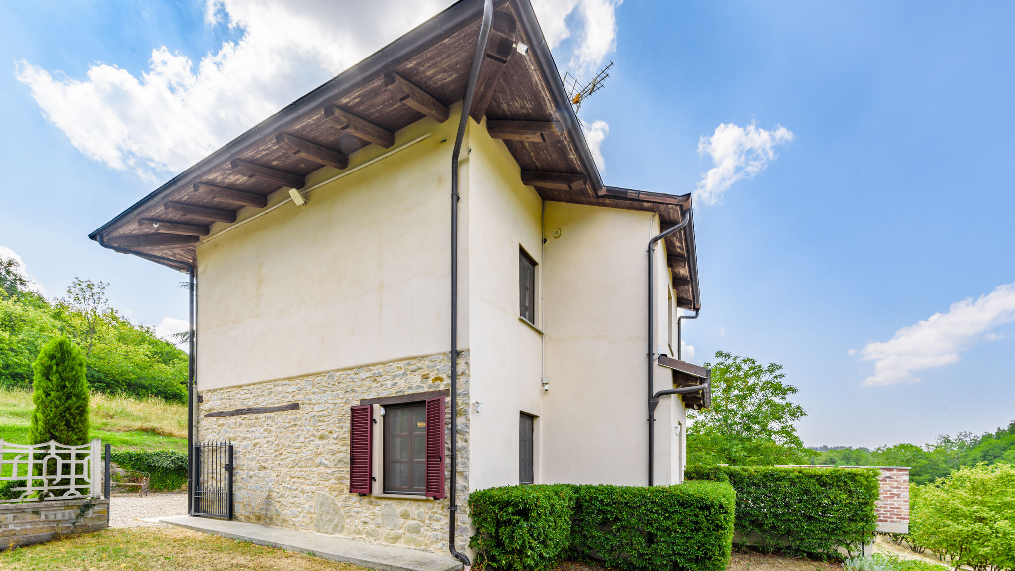 Italianway Cravanzana Panoramic Slow Living tra le colline piemontesi
