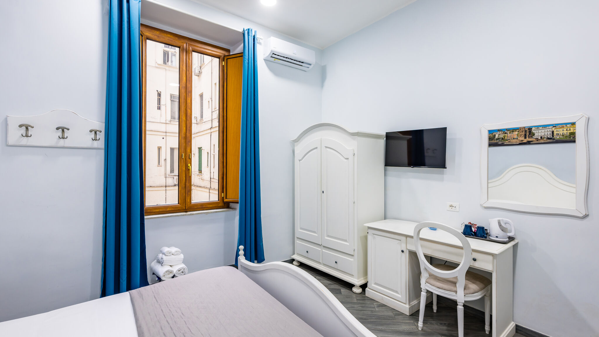 Napoliapartments.it (per Apt commercializzati) Napoli Agorà Borsa - Repubblica 