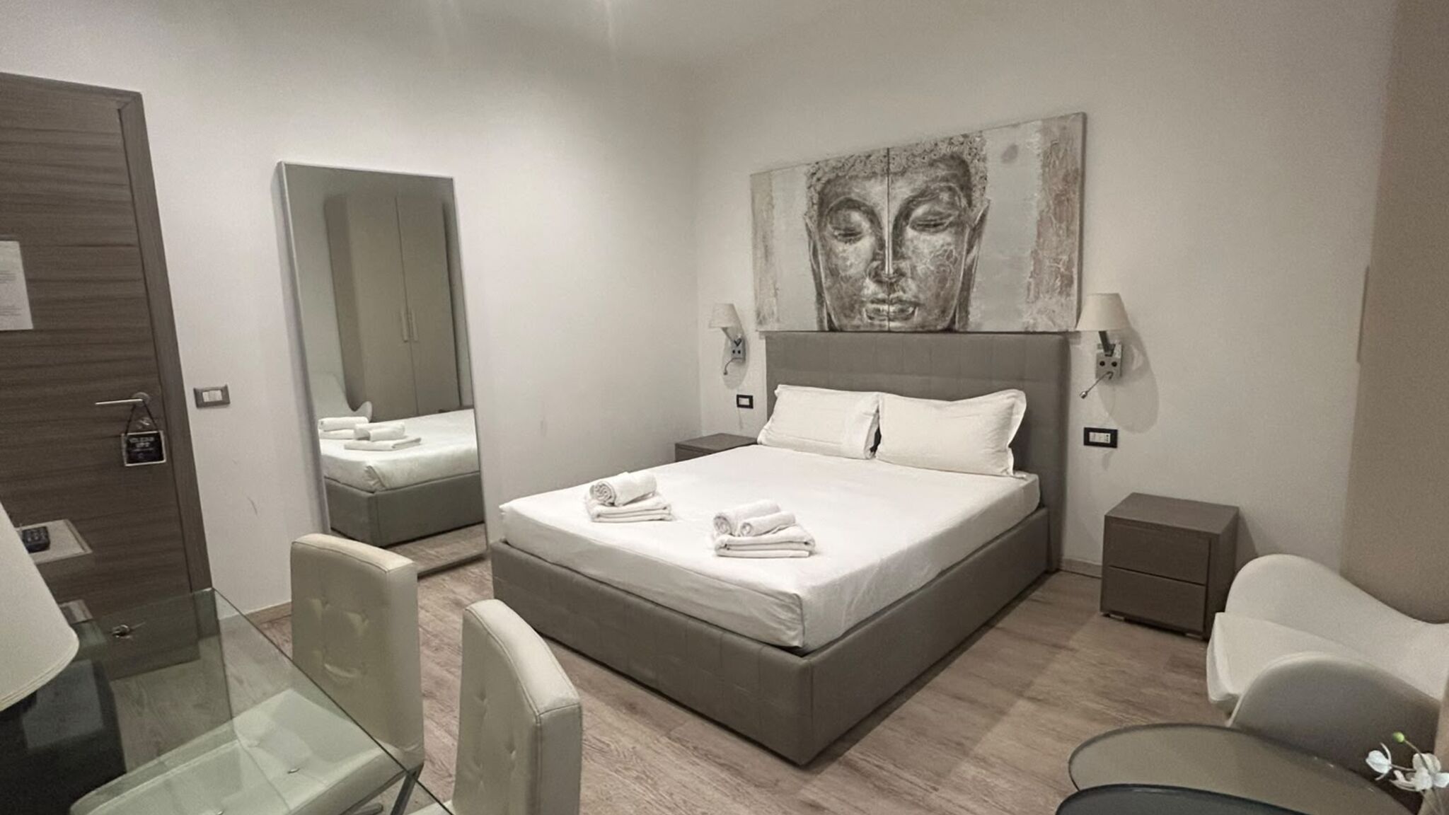 Italianway Roma Relais Colonna 27 Room A Vasca Idromassaggio