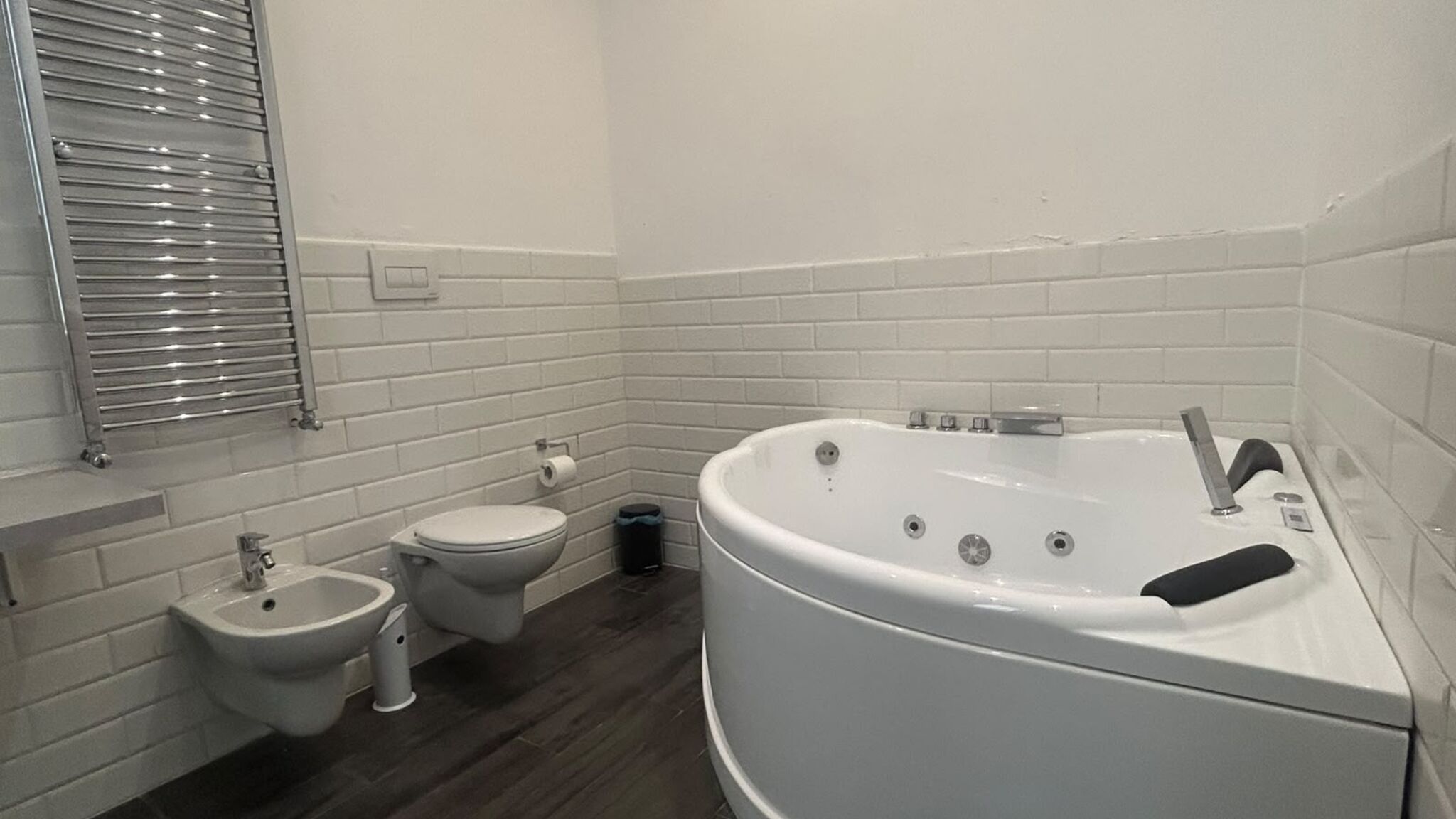 Italianway Roma Relais Colonna 27 Room A Vasca Idromassaggio