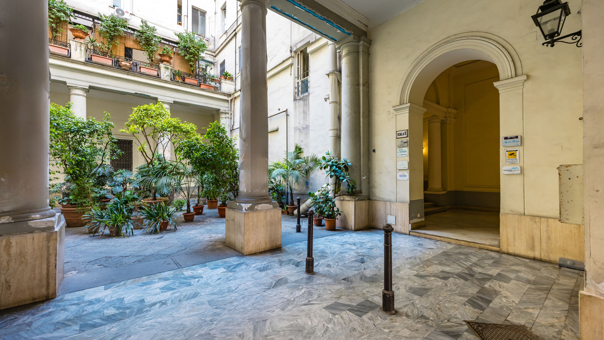 Napoliapartments.it (per Apt commercializzati) Napoli Agorà Borsa - Vittoria