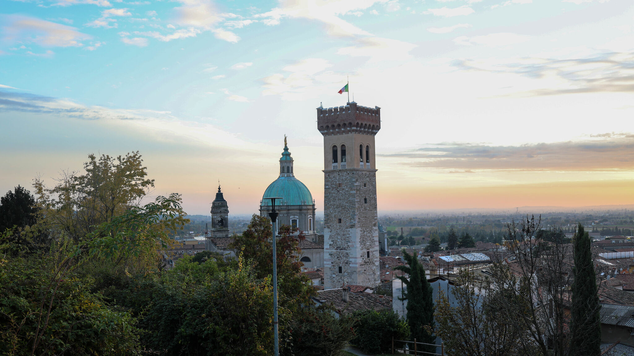 Italianway Lonato del Garda Un Nido sul Garda by Case al Lago