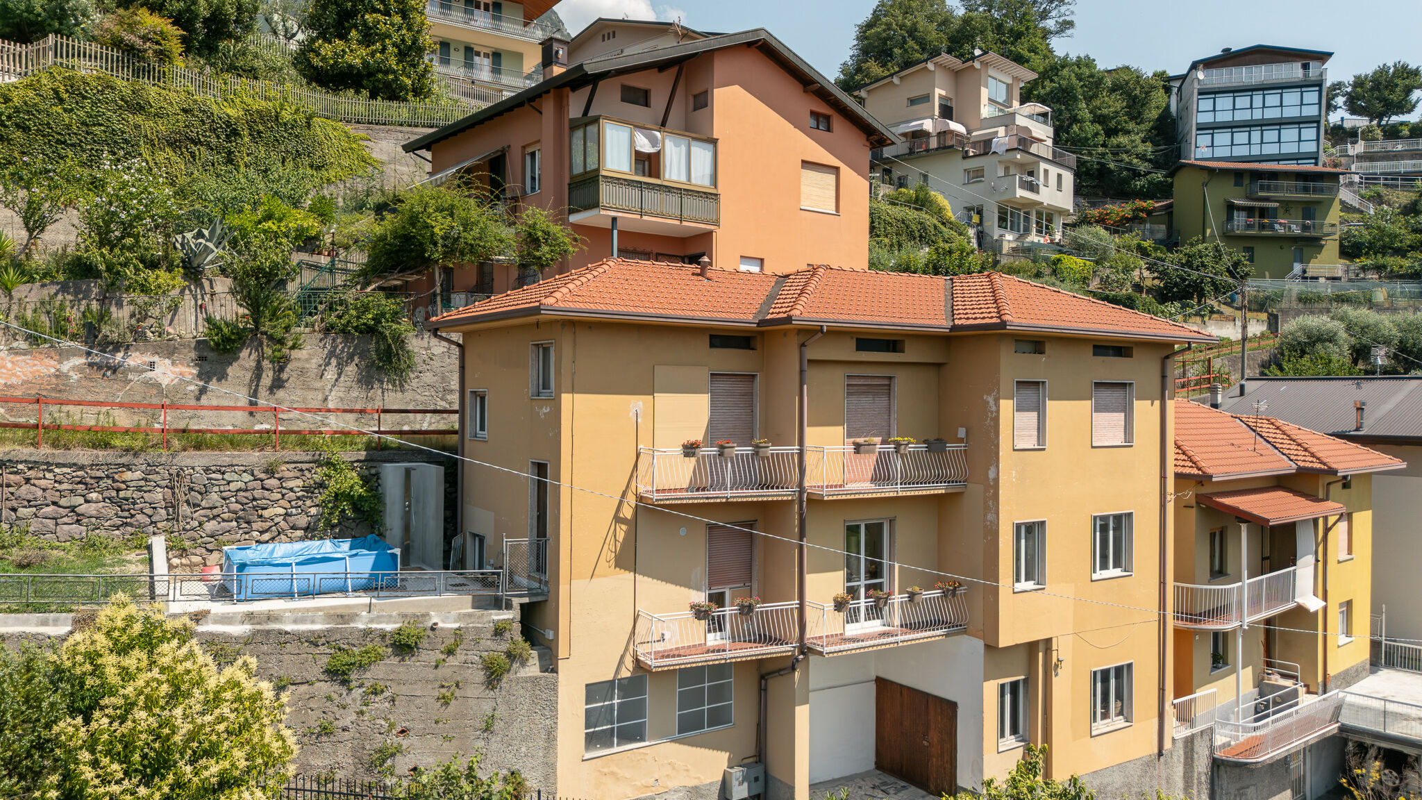 Italianway Costa Volpino Casa Gialla