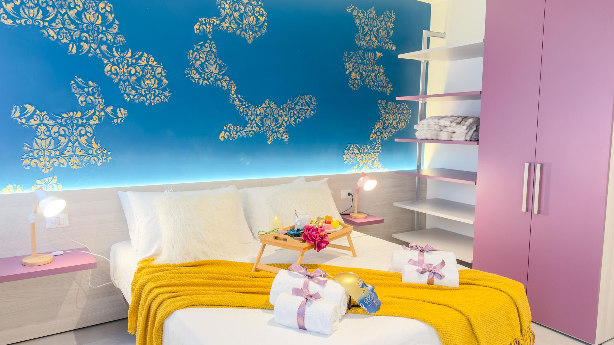 Italianway Chioggia Velvet Suite by Ca-Sa Check
