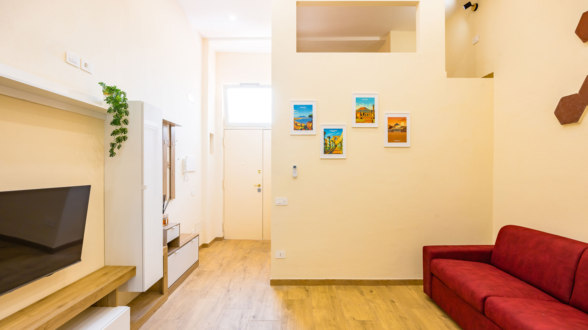 Italianway Napoli Poggioreale Smart Living