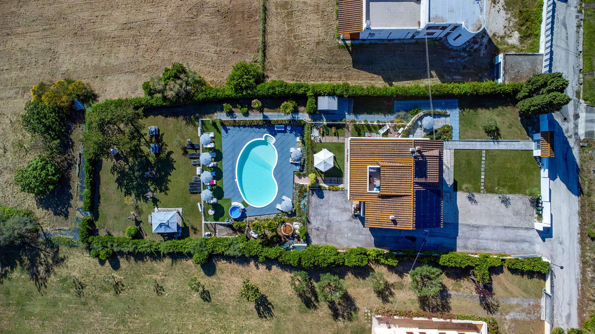 Italianway San Costanzo Villa Alma 8+2